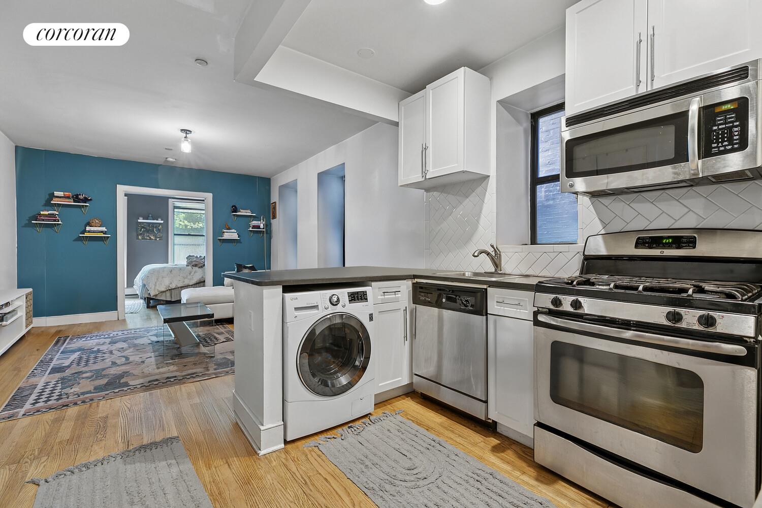 #1 photo, 305 W 150TH Street, マンハッタン Central Harlem , NY 10039