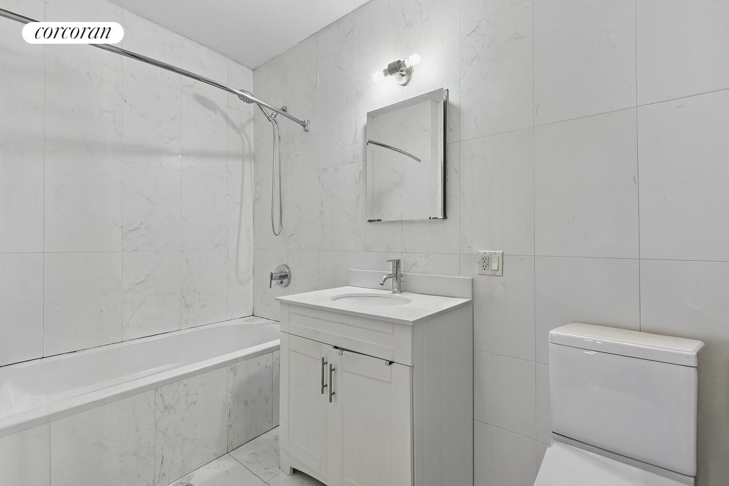 #7 photo, 305 W 150TH Street, マンハッタン Central Harlem , NY 10039