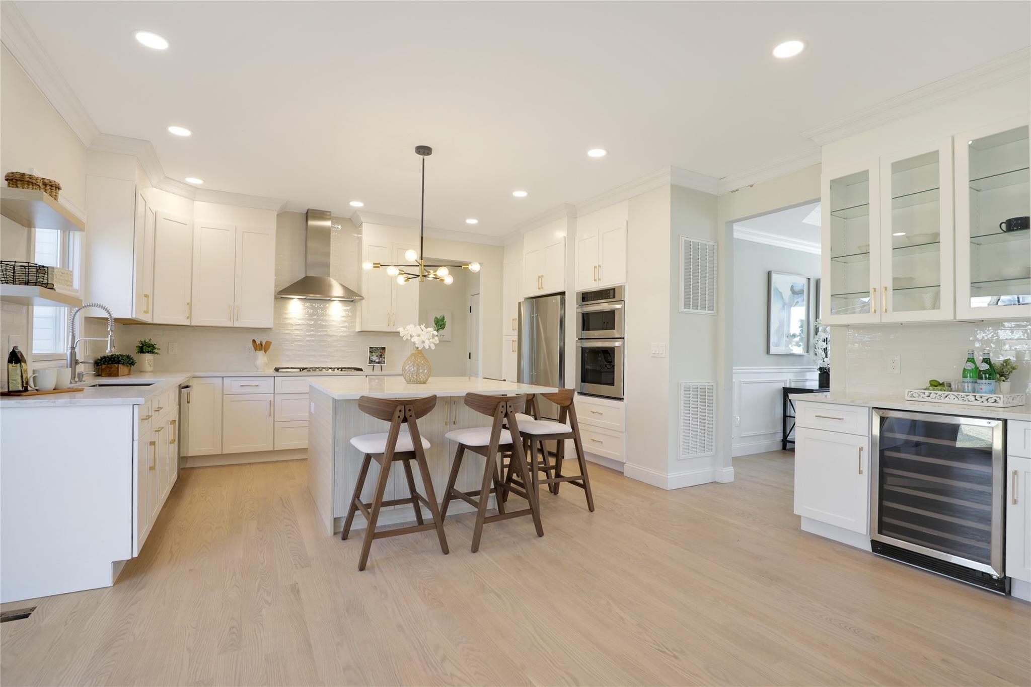 #11 photo, 23 Belmont Circle, Syosset , NY 11791