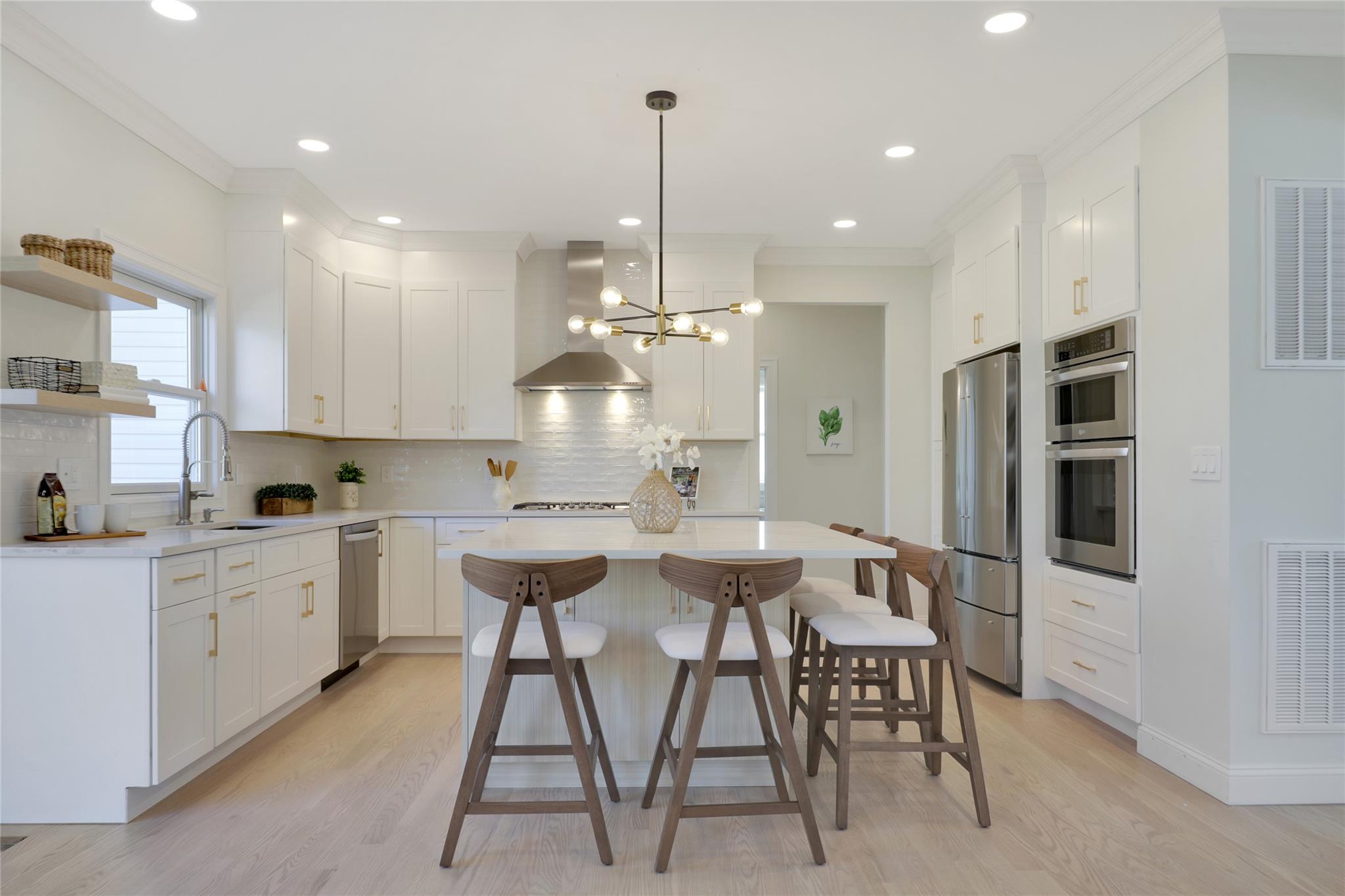 #13 photo, 23 Belmont Circle, Syosset , NY 11791