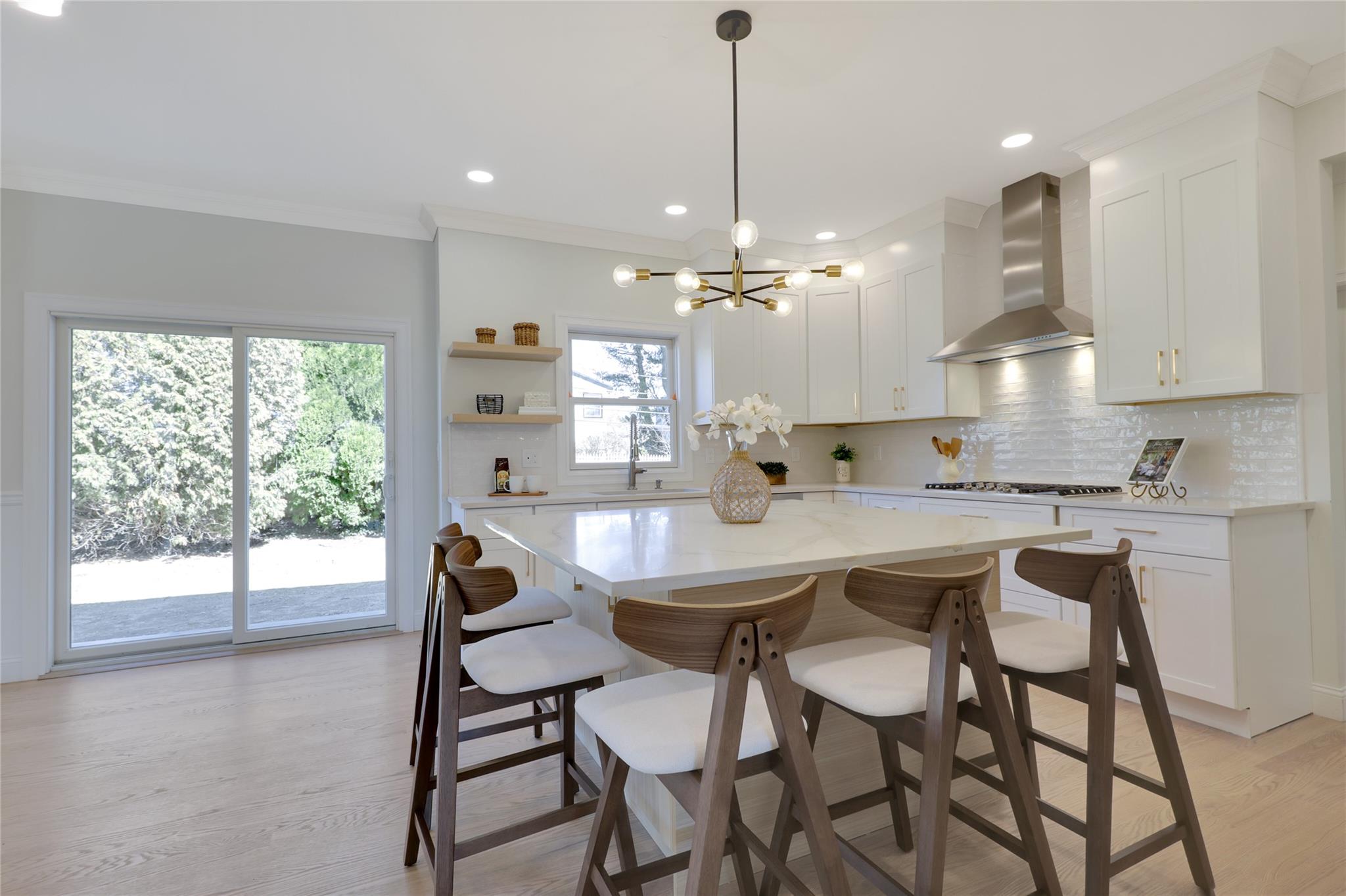 #17 photo, 23 Belmont Circle, Syosset , NY 11791