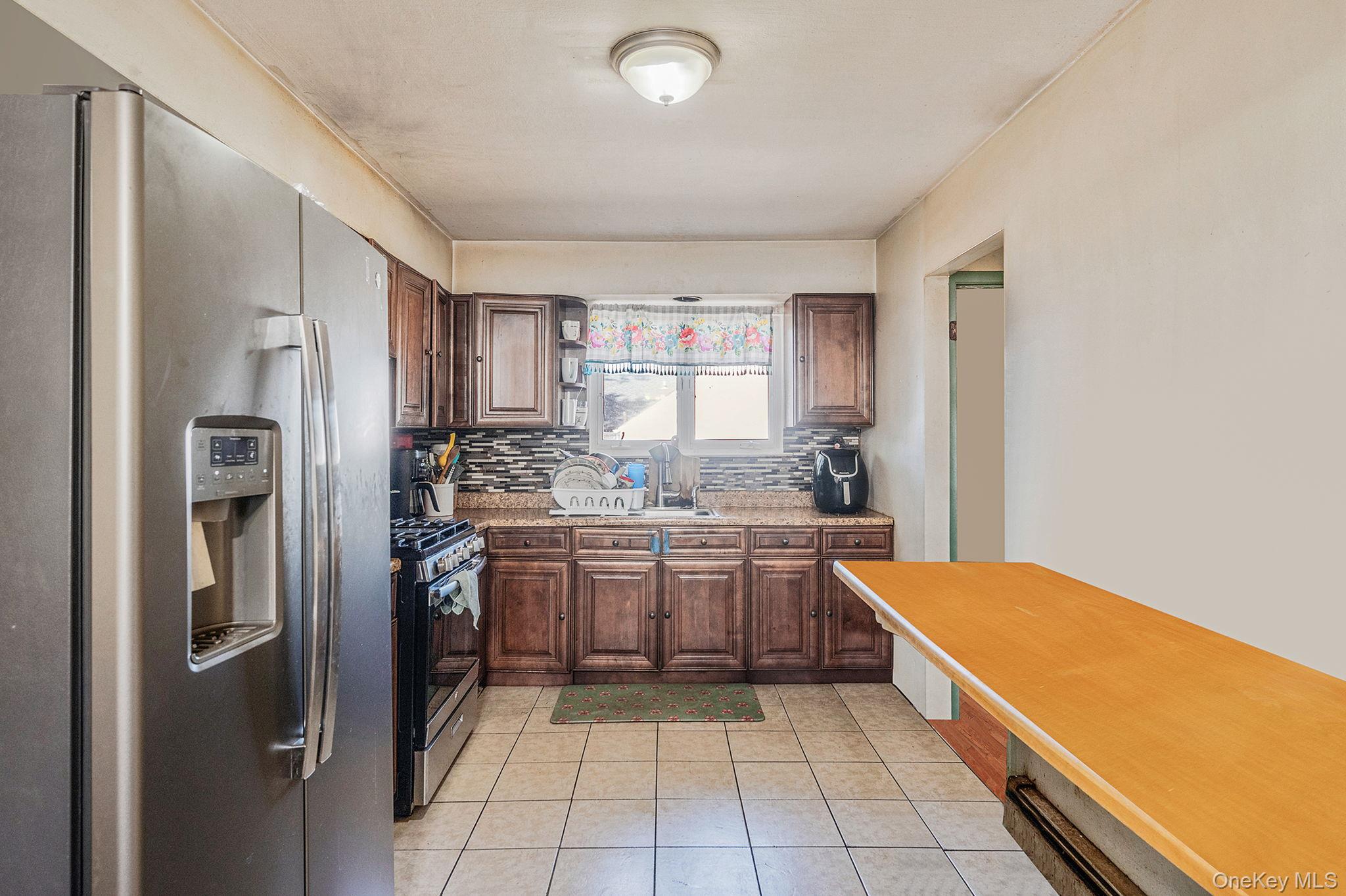 #15 photo, 8 Willoughby Street, Brentwood , NY 11717