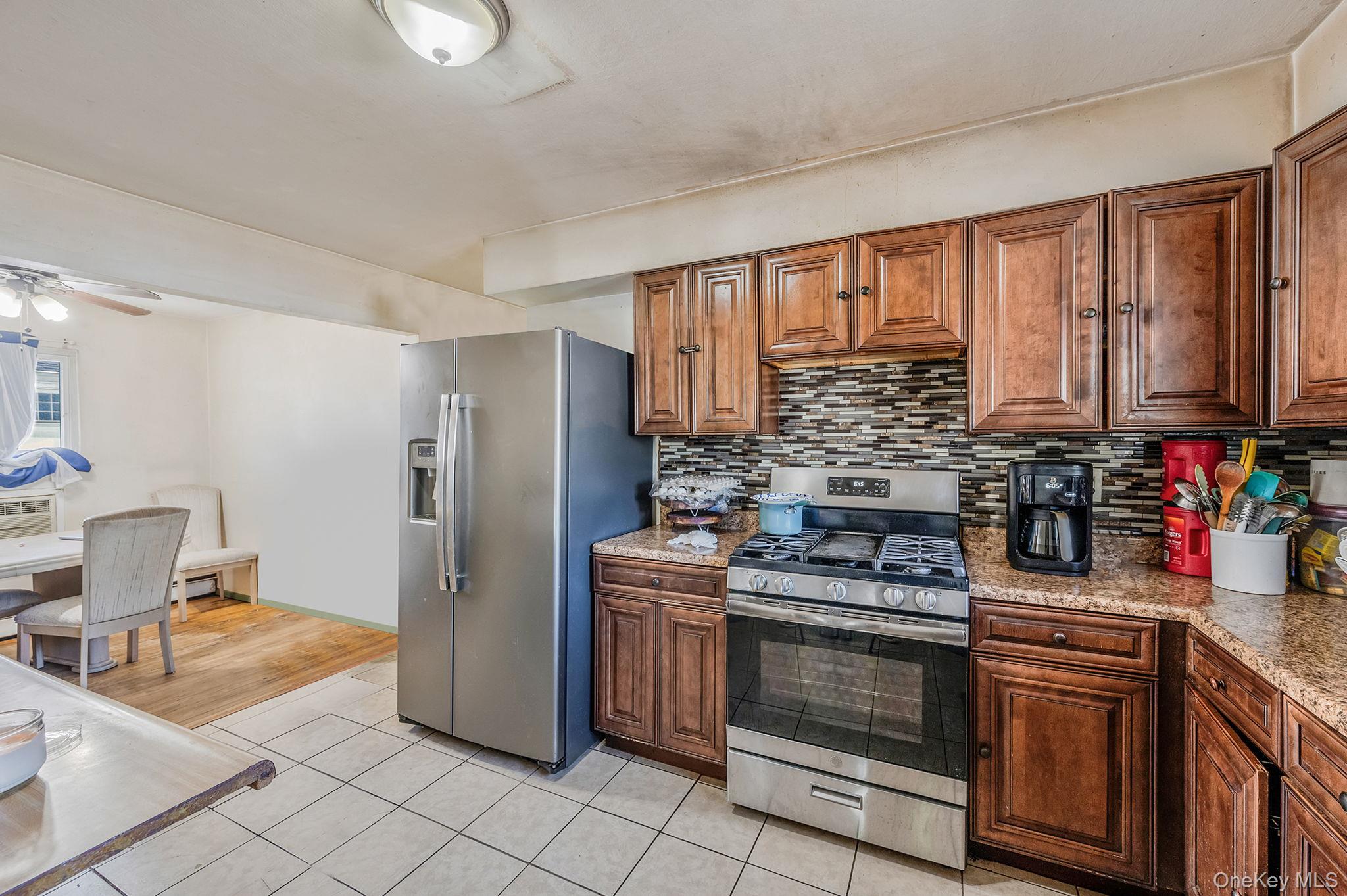 #17 photo, 8 Willoughby Street, Brentwood , NY 11717