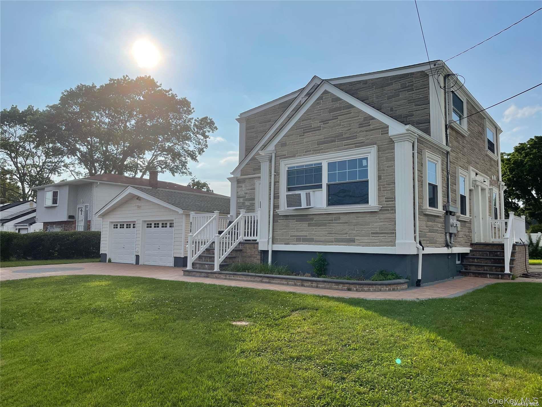 #1 photo, 918 10th Street, West Babylon , NY 11704