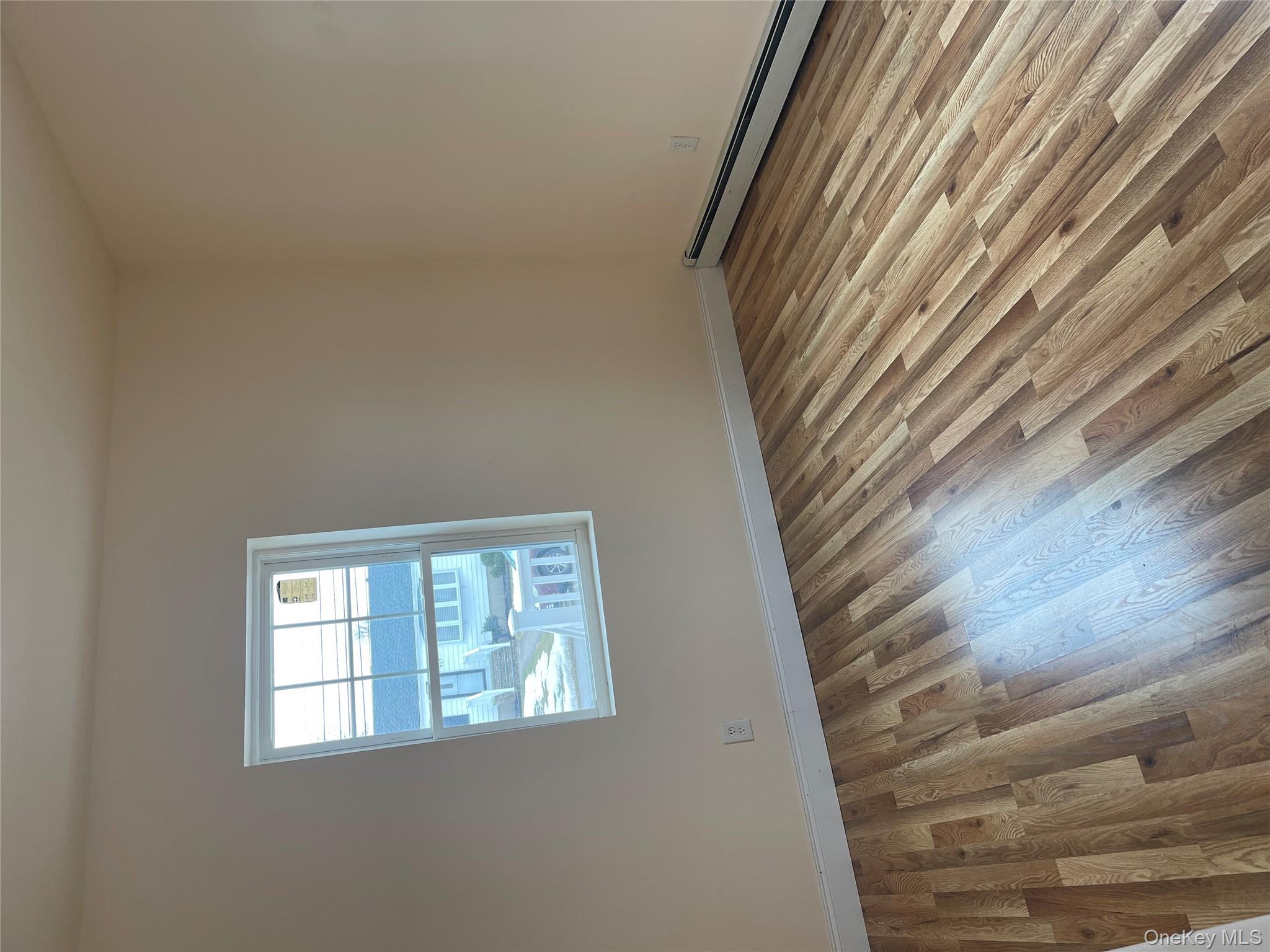 #6 photo, 918 10th Street, West Babylon , NY 11704