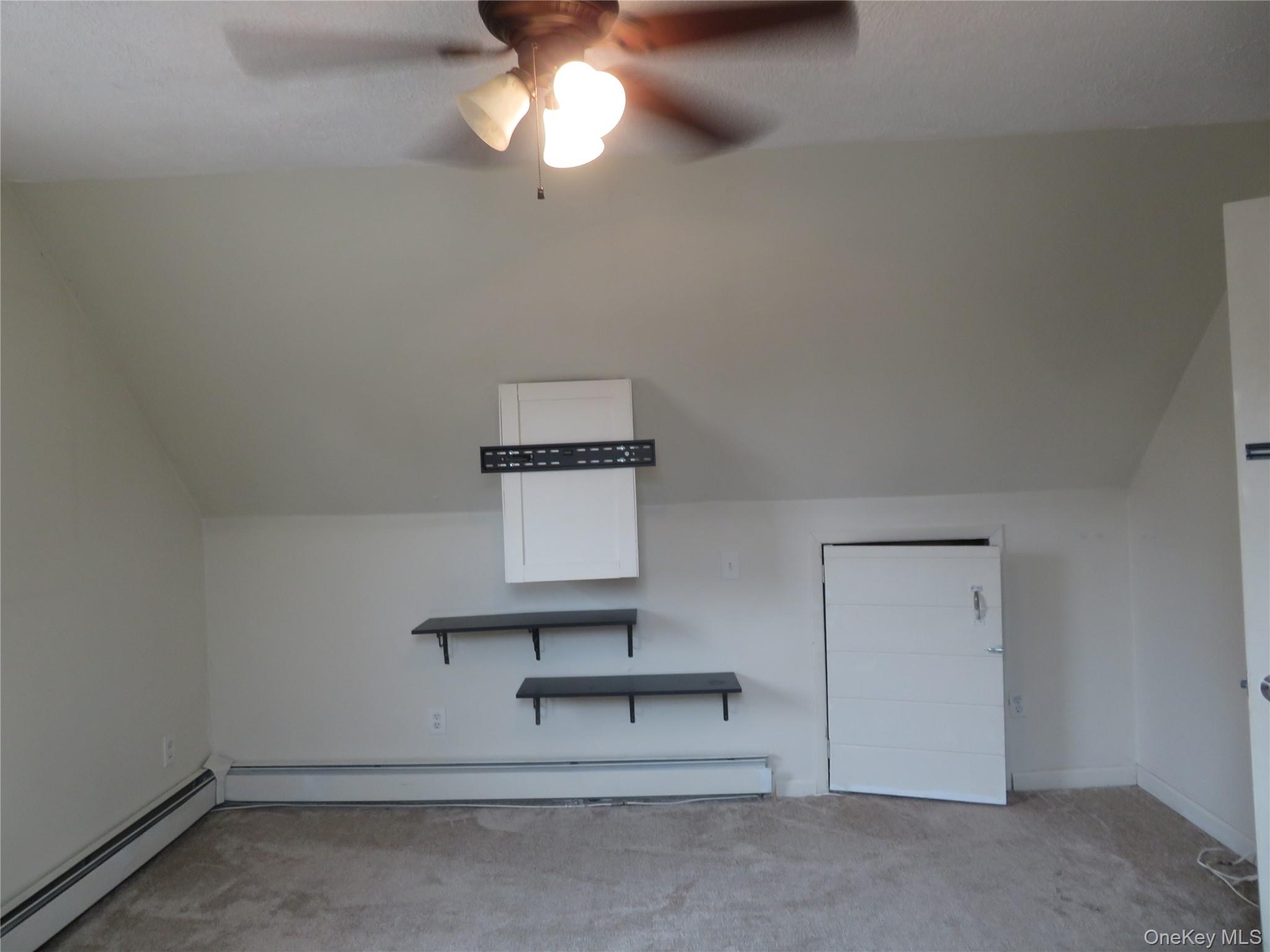 #1 photo, 9 Palfrey Street, 東長島 海湾 Bay Shore , NY 11706