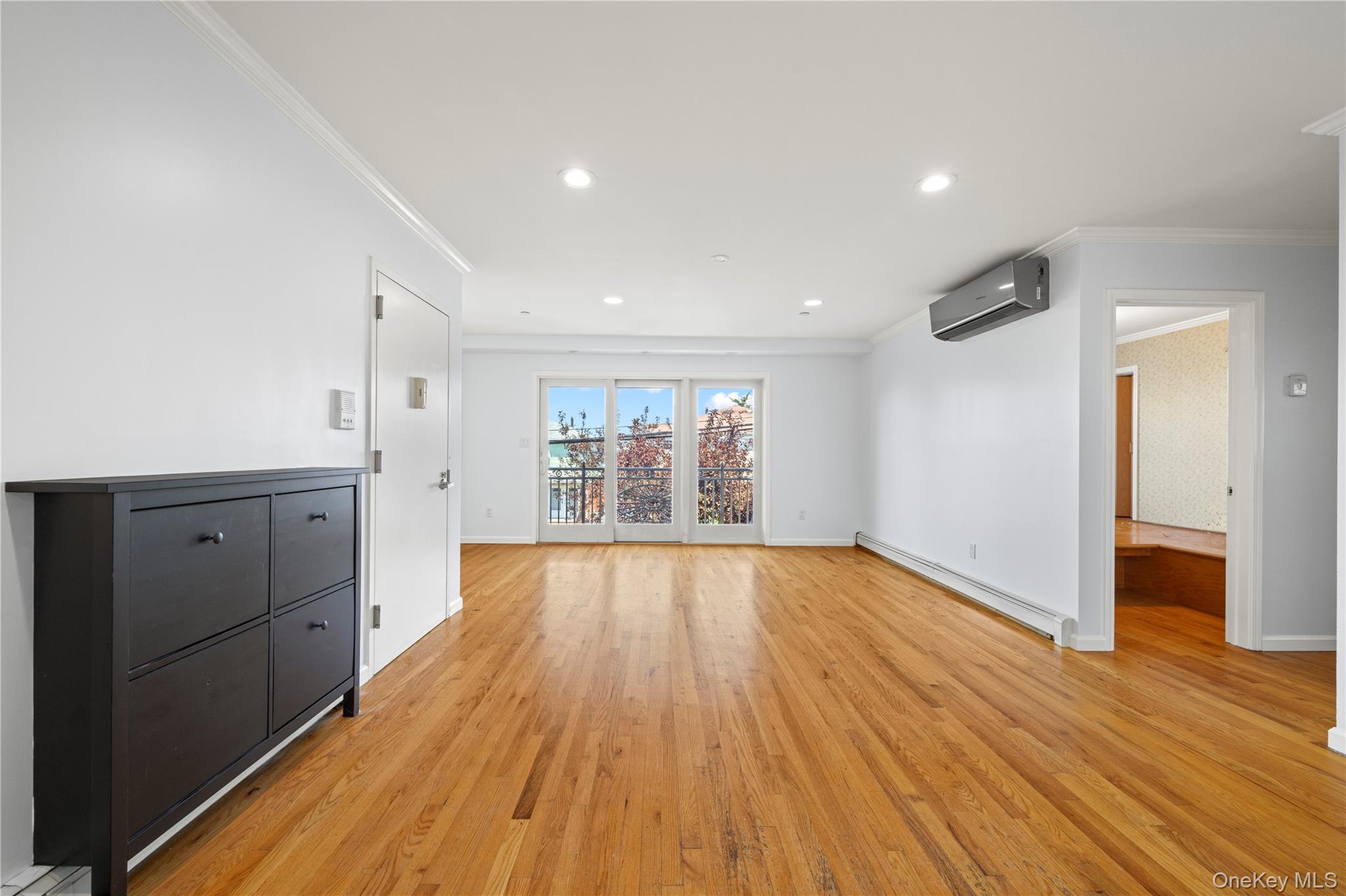 #4 photo, 12206 25th Avenue, クイーンズ区 College Point , NY 11356