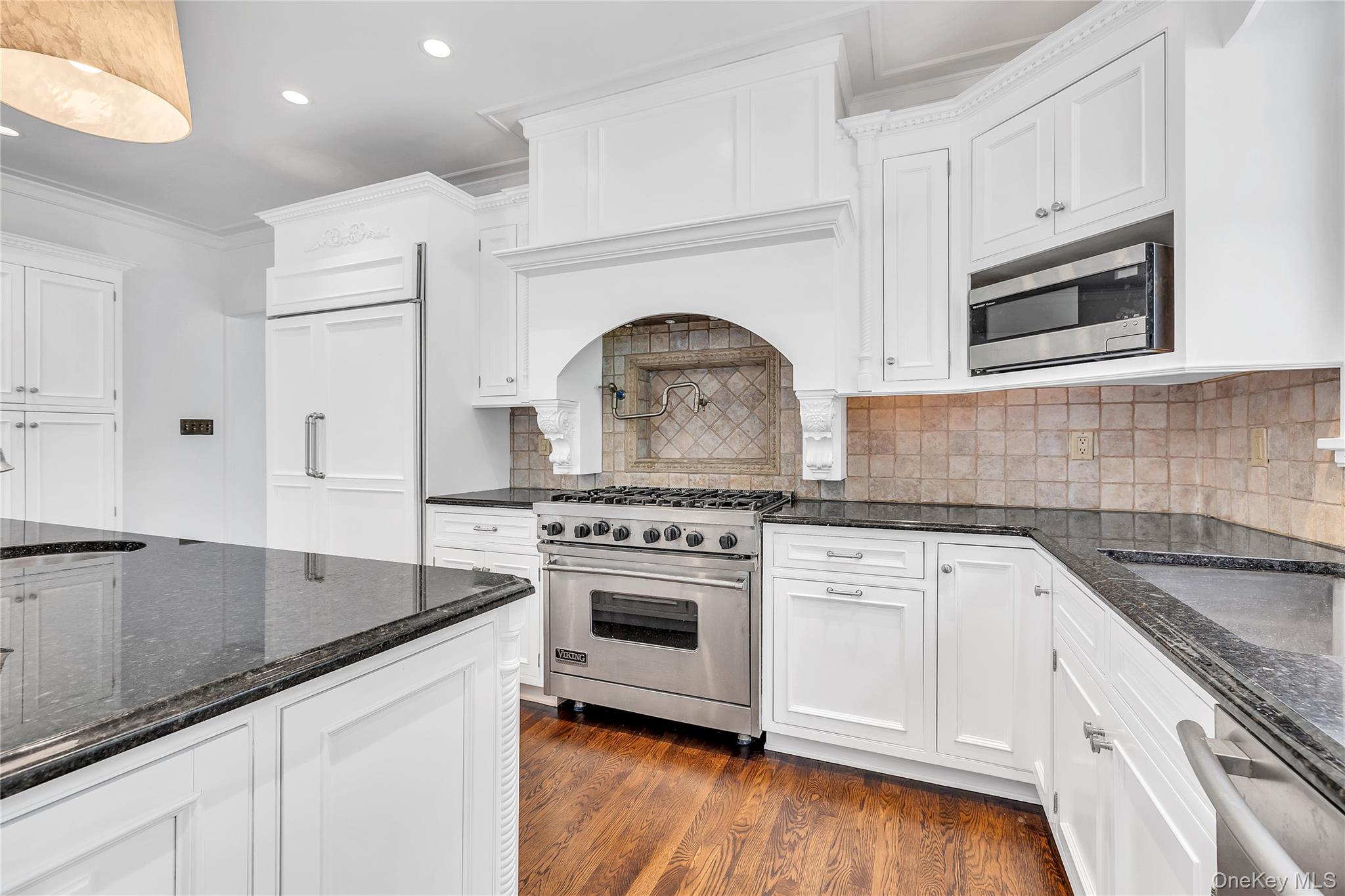 #18 photo, 158 E Shore Road, Huntington Bay , NY 11743