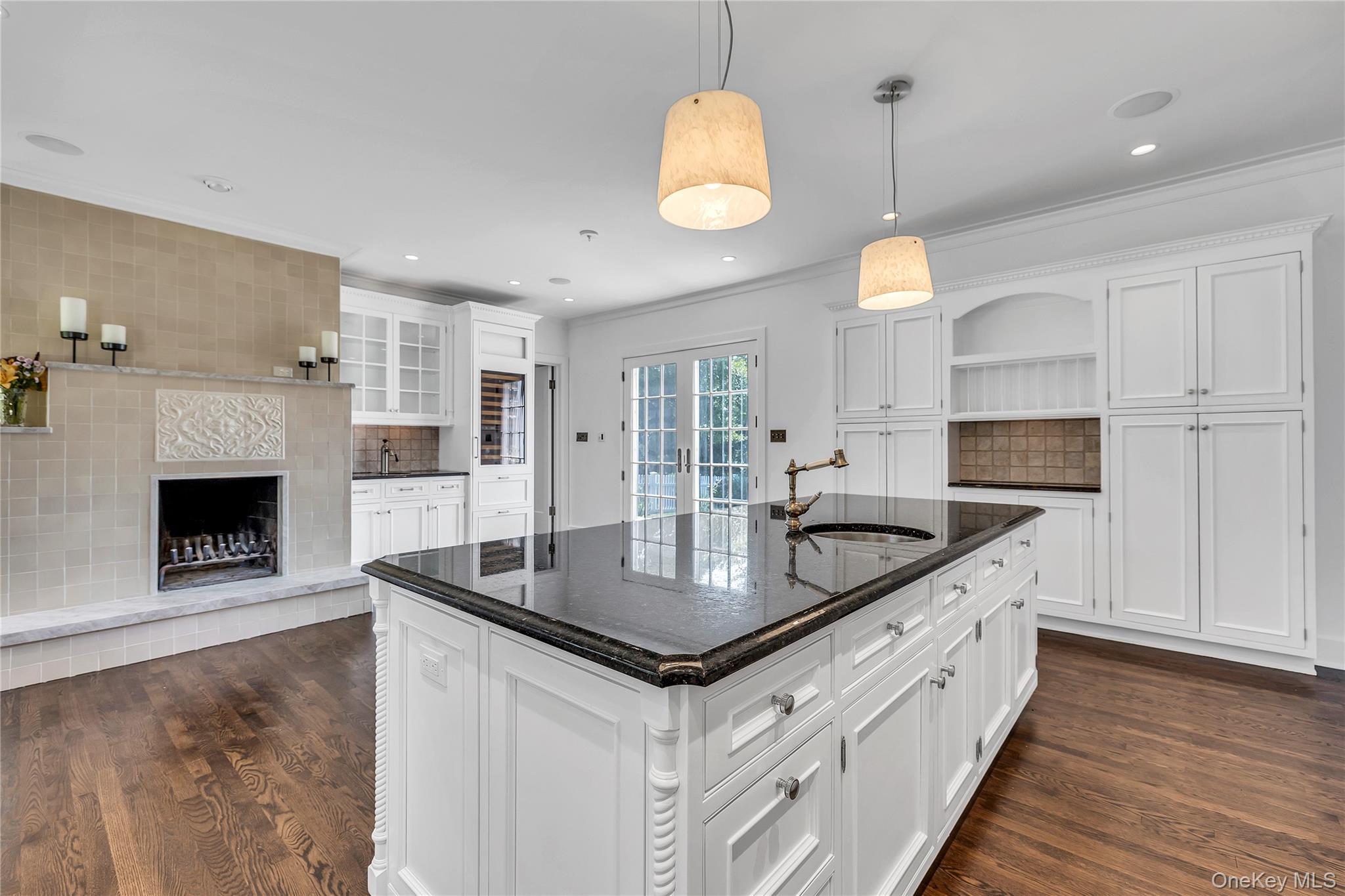 #19 photo, 158 E Shore Road, Huntington Bay , NY 11743