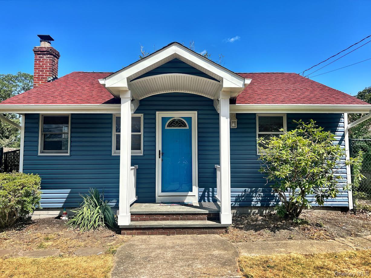 #1 photo, 3 Bertha Street, सफ़ोक काउंटी East Patchogue , NY 11772