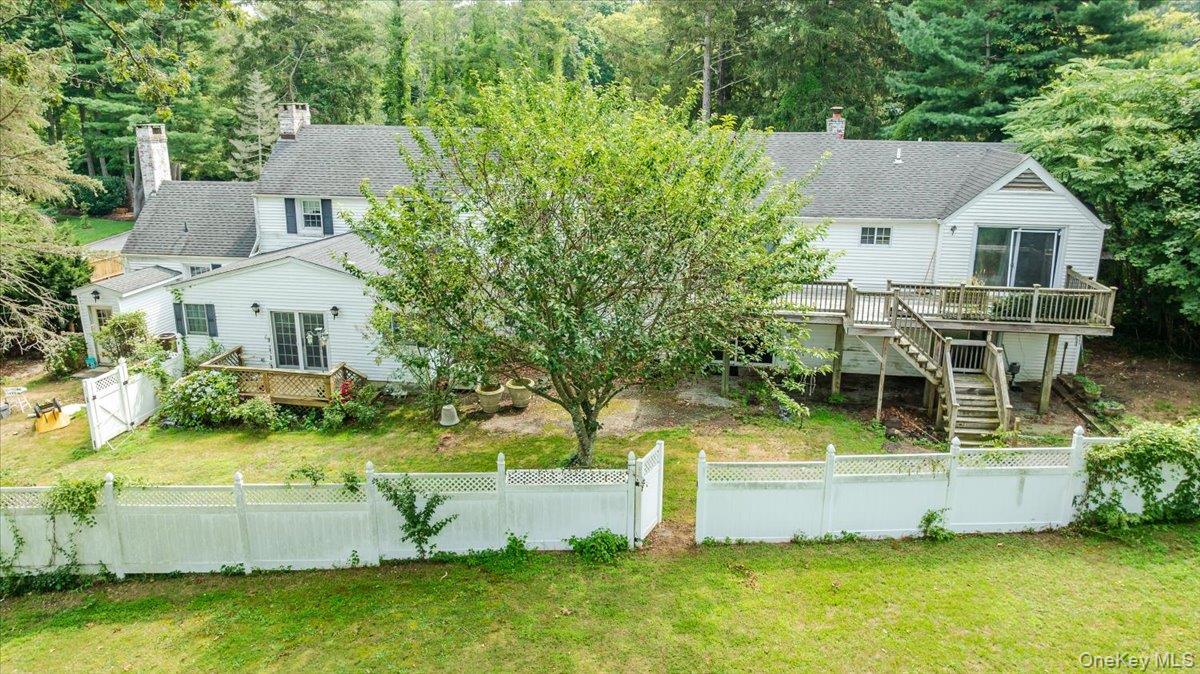 #12 photo, 221 Huntington Bay Road, Huntington , NY 11743