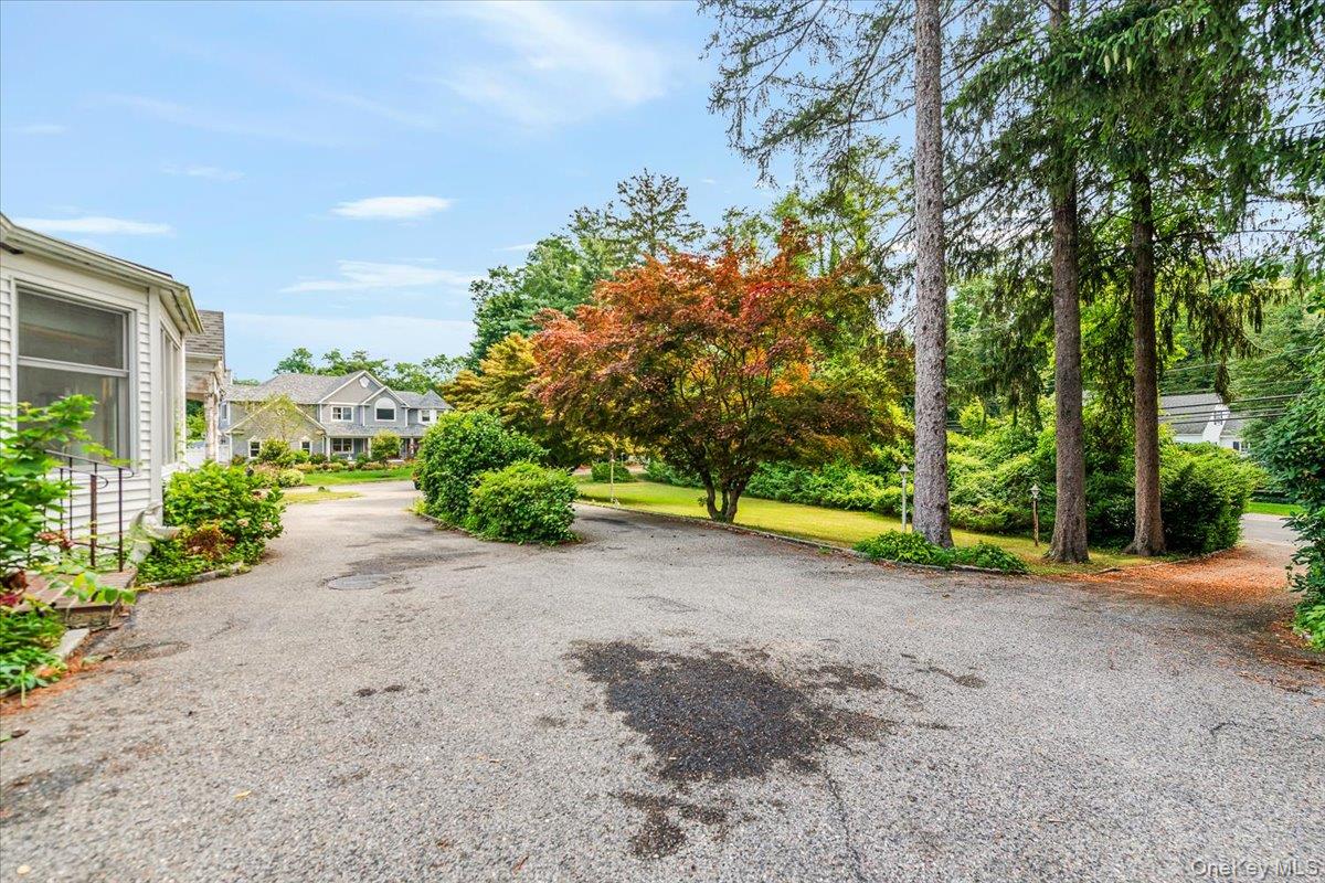 #19 photo, 221 Huntington Bay Road, Huntington , NY 11743