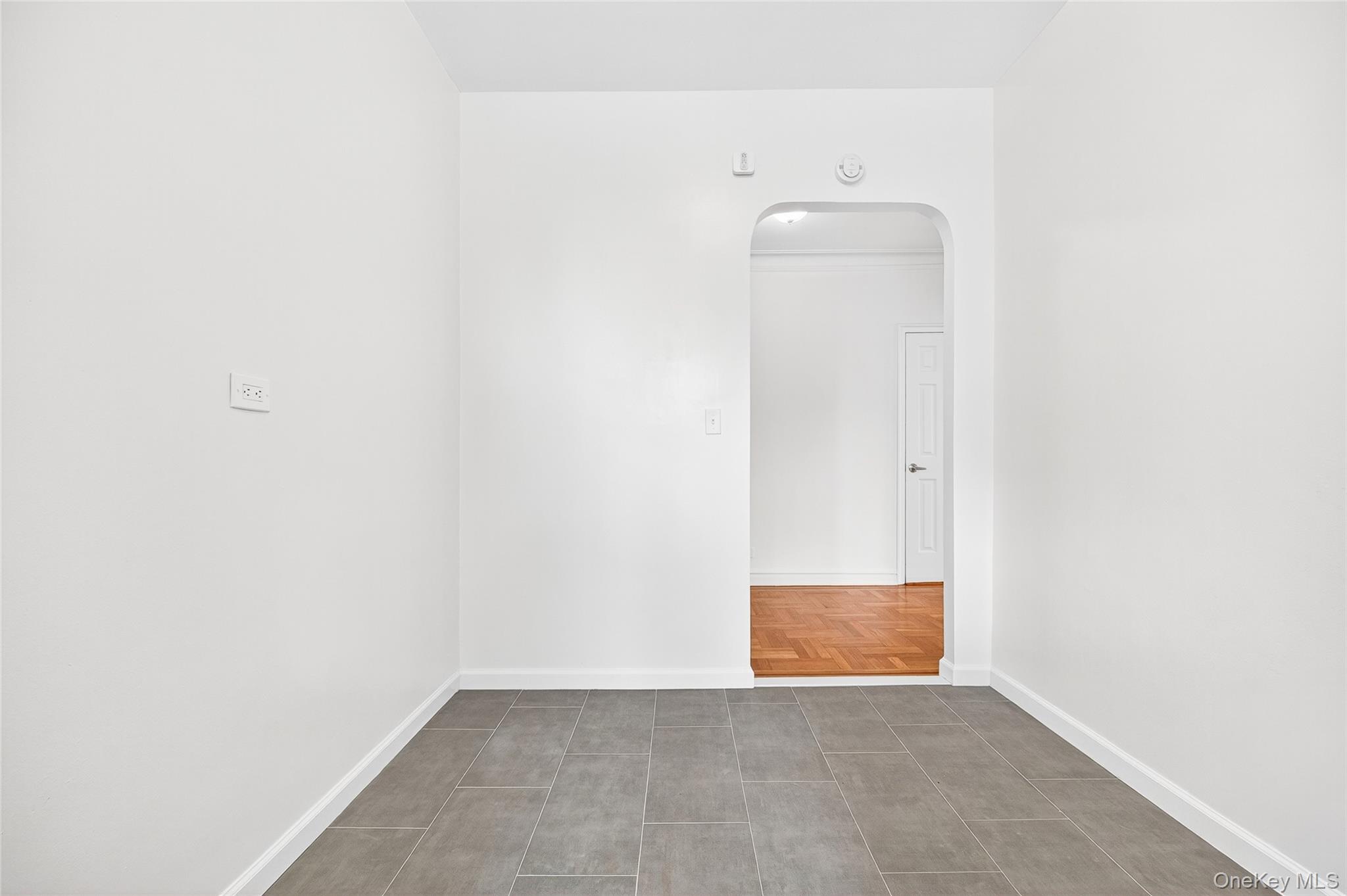 #17 photo, 190 E Mosholu Parkway, Bronx , NY 10458