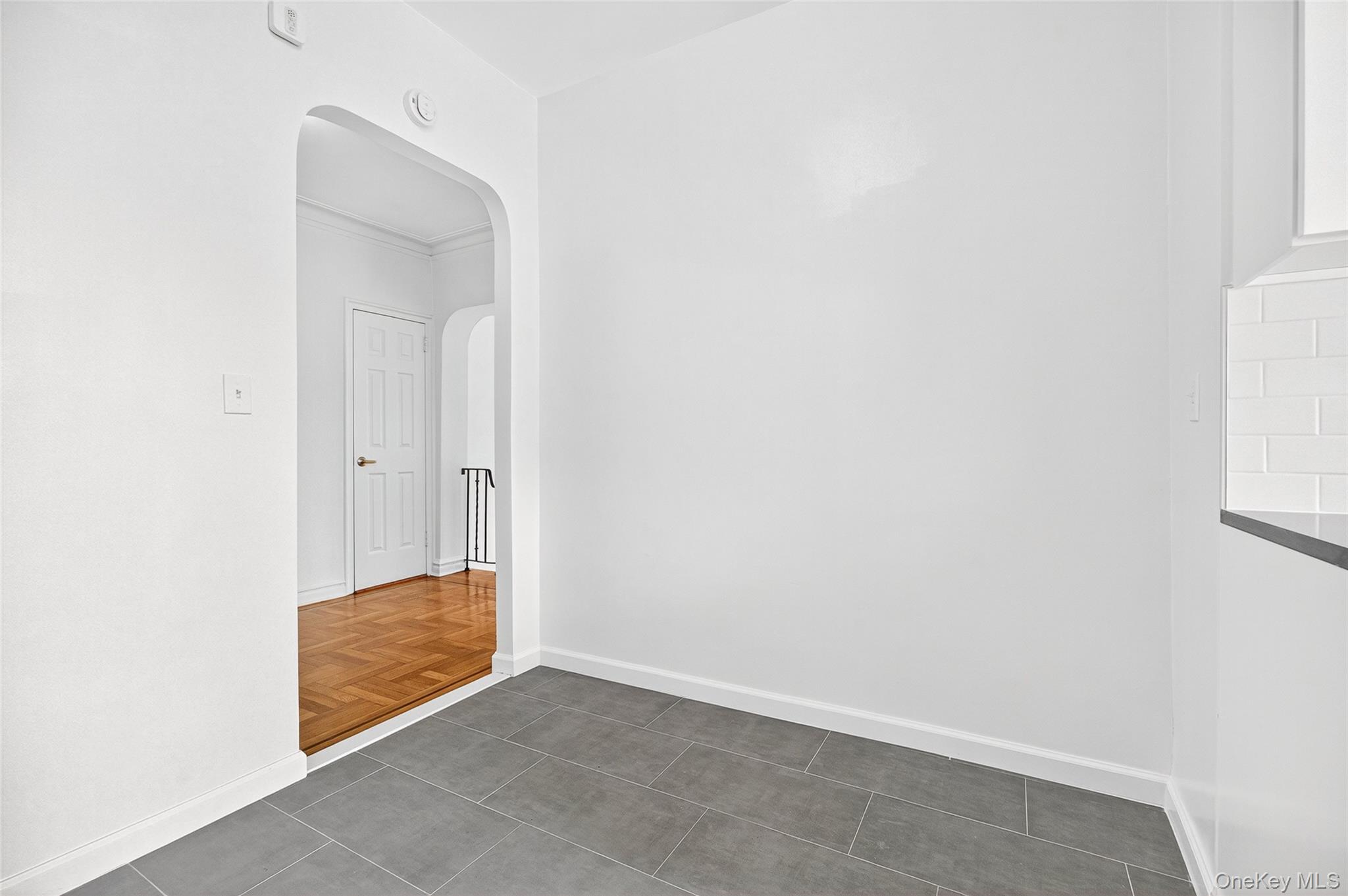 #18 photo, 190 E Mosholu Parkway, Bronx , NY 10458