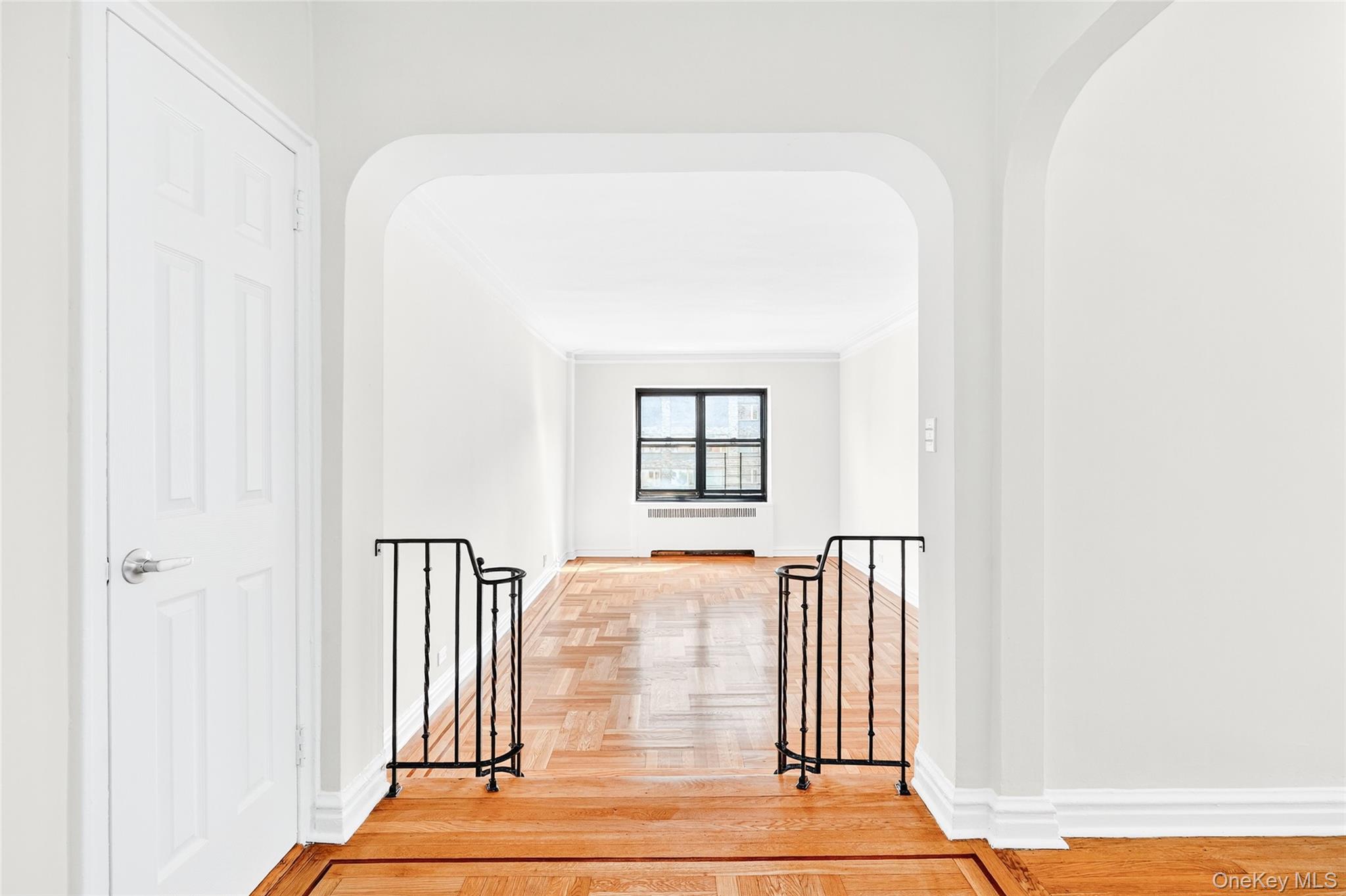 #19 photo, 190 E Mosholu Parkway, Bronx , NY 10458