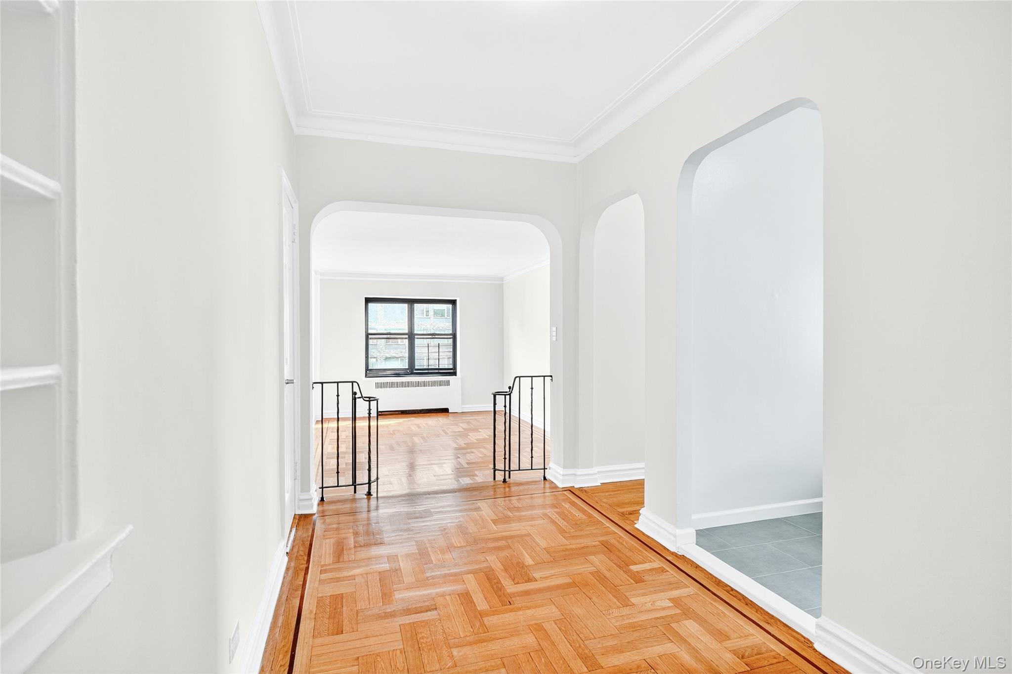 #6 photo, 190 E Mosholu Parkway, Bronx , NY 10458