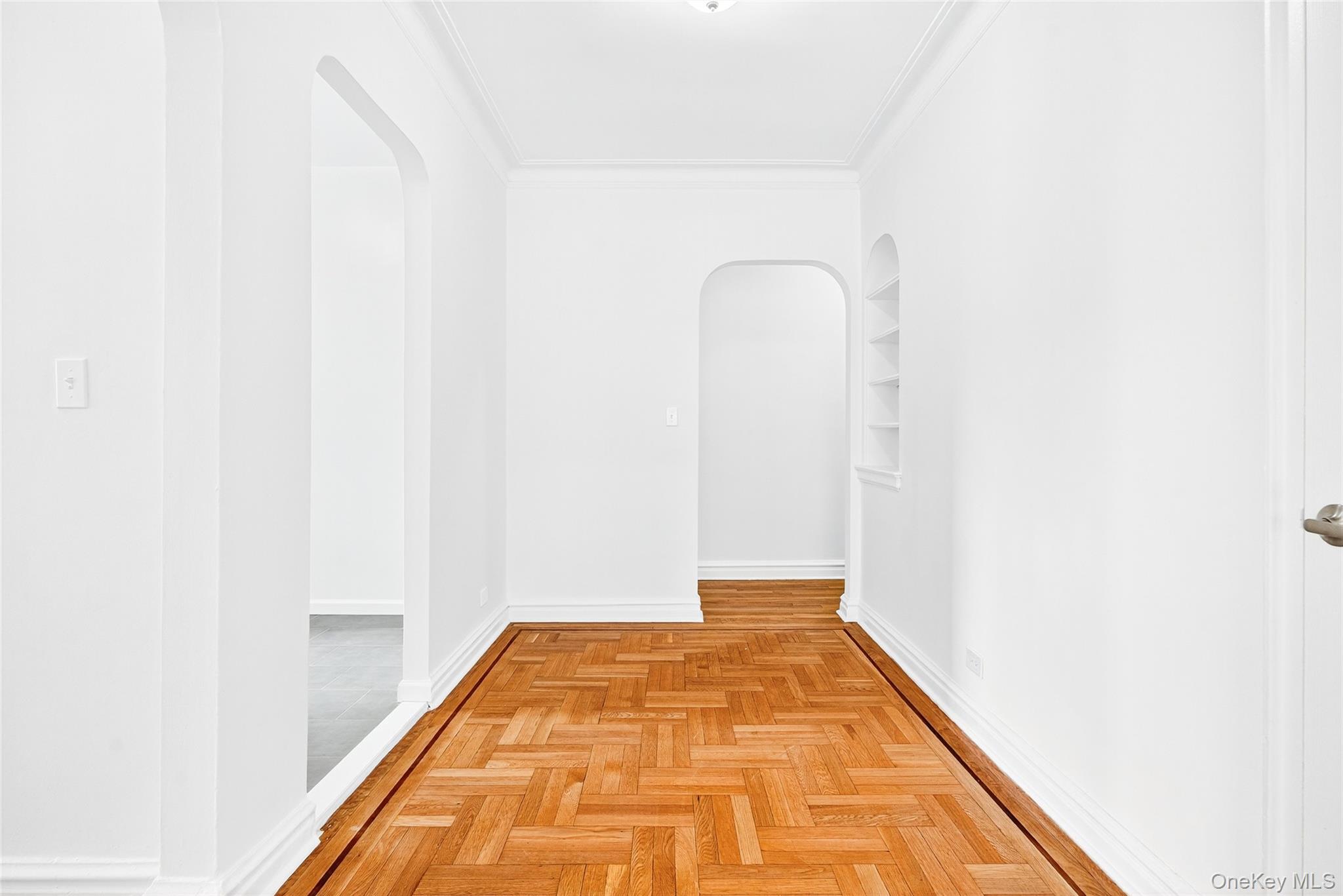 #8 photo, 190 E Mosholu Parkway, Bronx , NY 10458