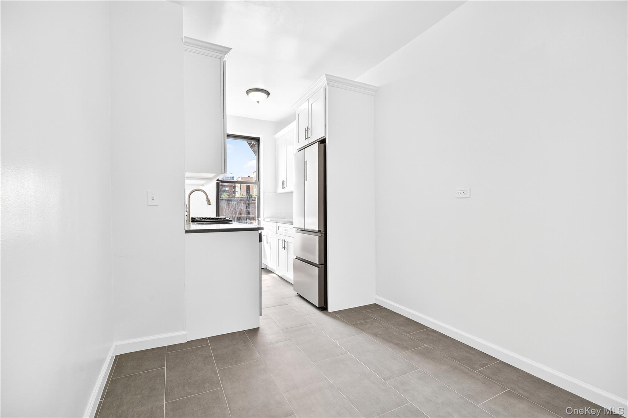 #9 photo, 190 E Mosholu Parkway, Bronx , NY 10458