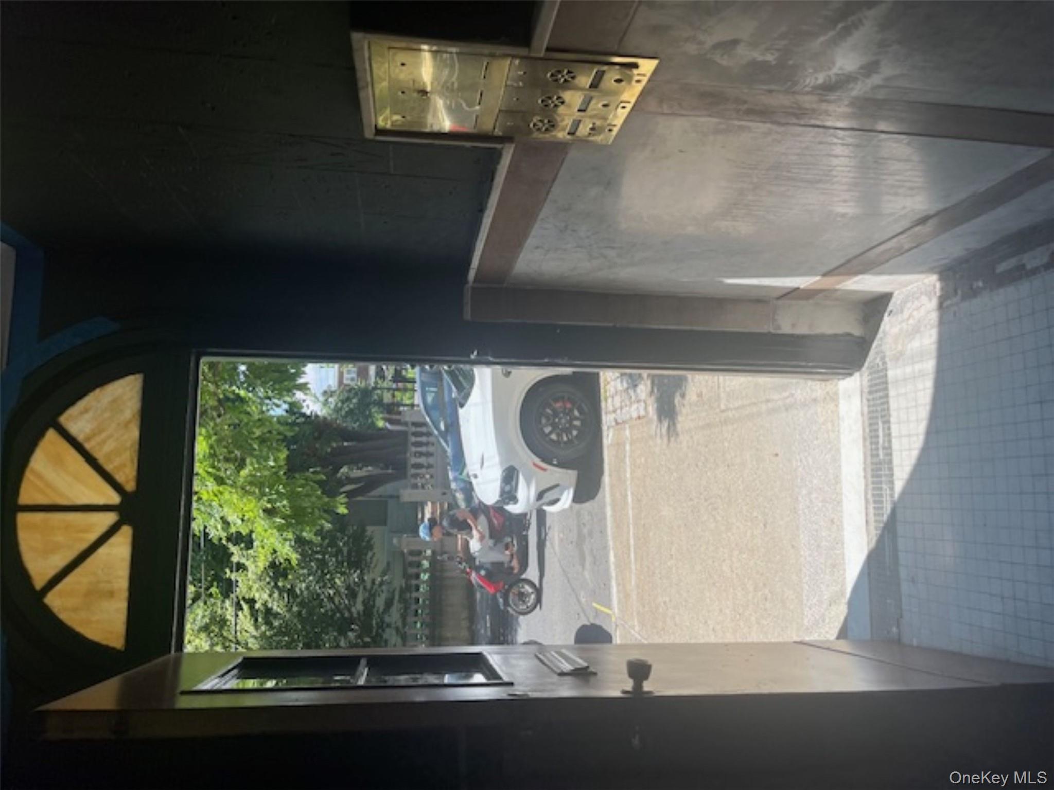 #11 photo, 1009 East 227th, ブロンクス区 Bronx , NY 10466