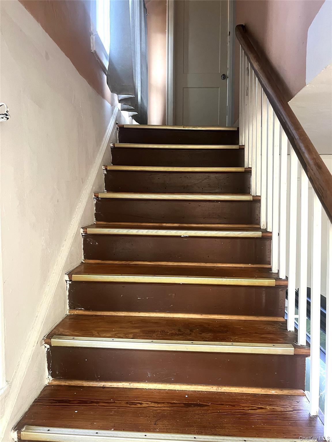 #8 photo, 5 Crest Place, Elmsford , NY 10523