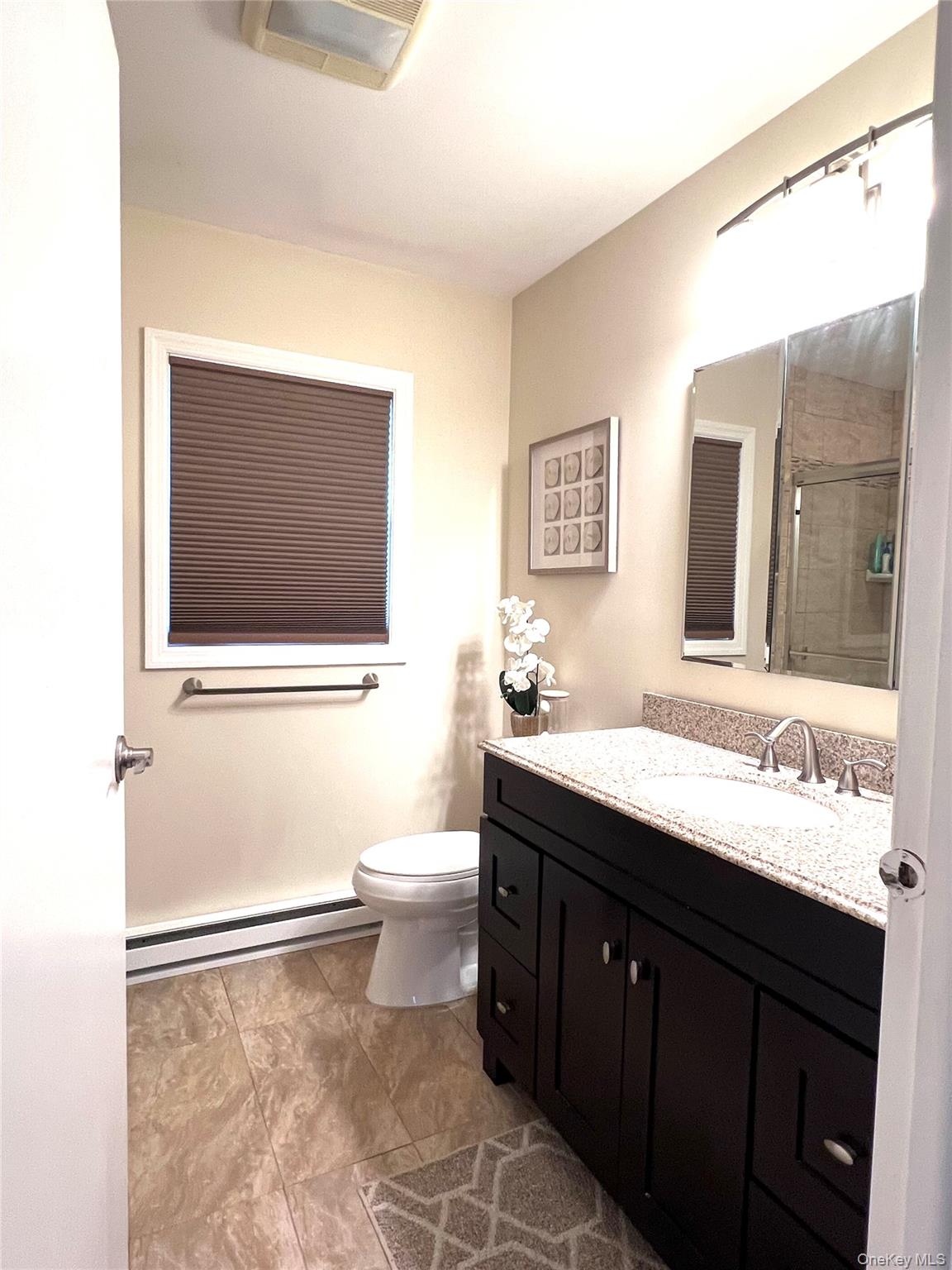 #10 photo, 156 Falmouth Court, Ridge , NY 11961