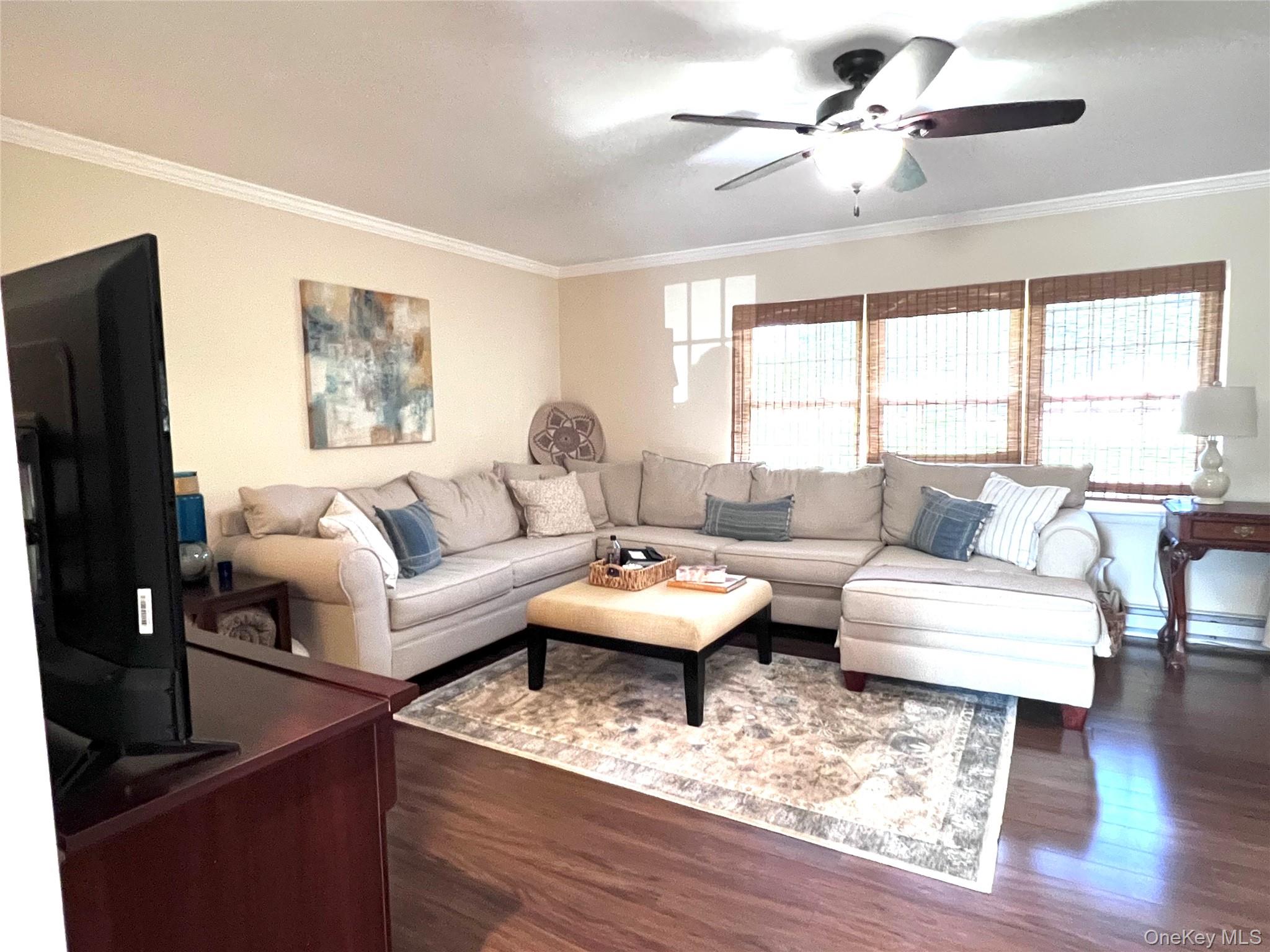 #7 photo, 156 Falmouth Court, Ridge , NY 11961