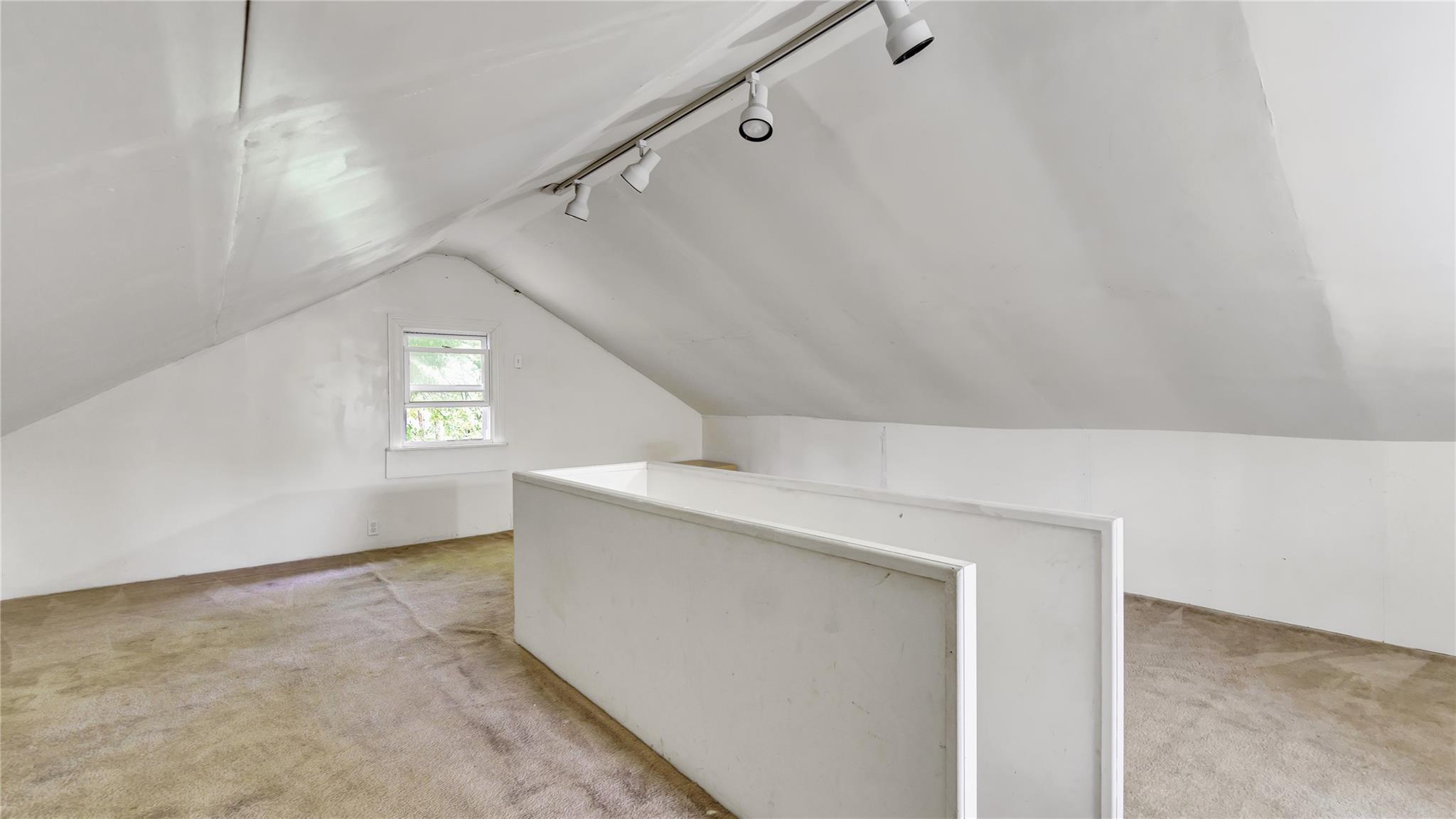 #17 photo, 117 Glenwood Road, ナッソー郡 Glenwood Landing , NY 11547