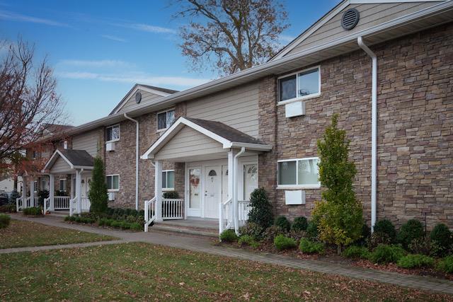 #1 photo, 100 Friendly Court, Babylon , NY 11704