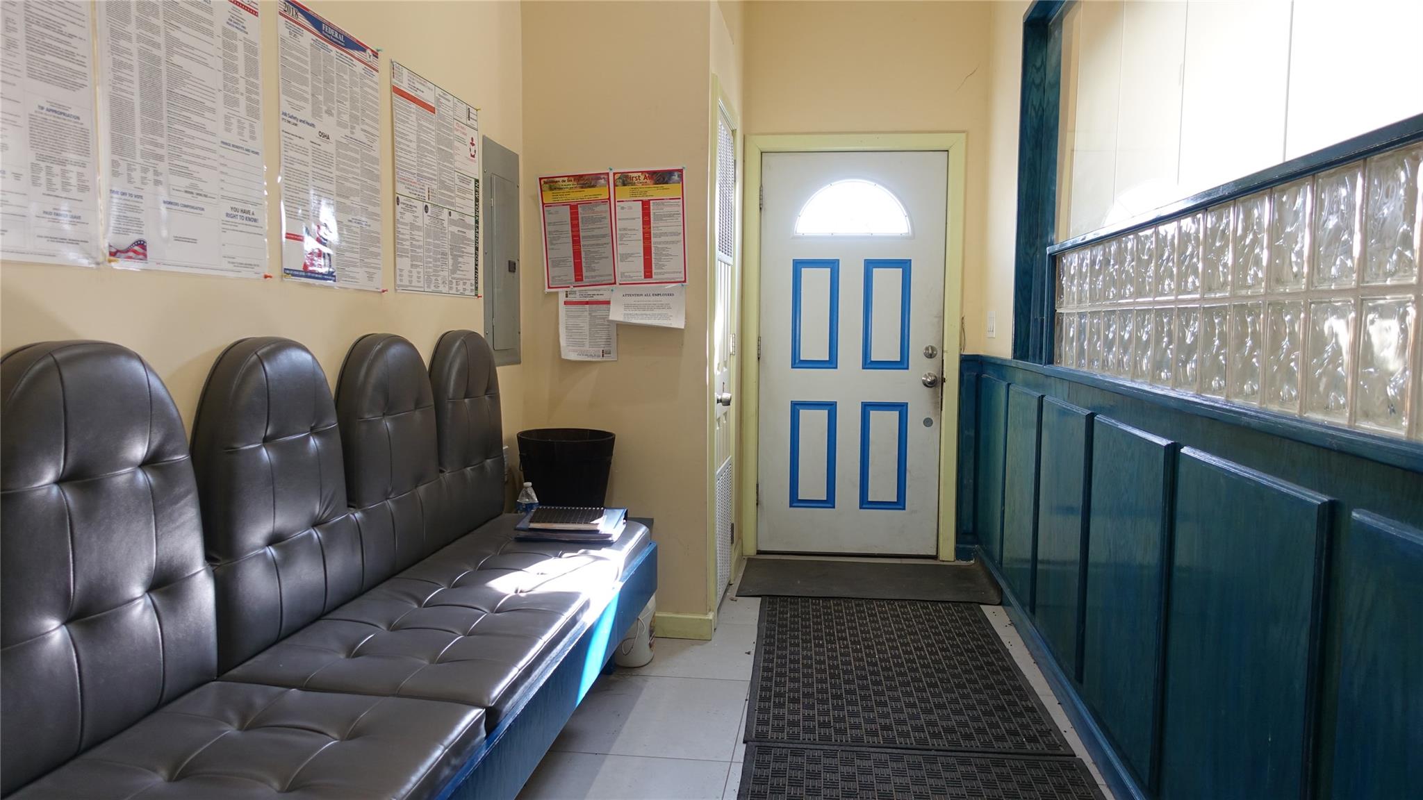 #1 photo, 124-15 18 Avenue, クイーンズ区 College Point , NY 11356