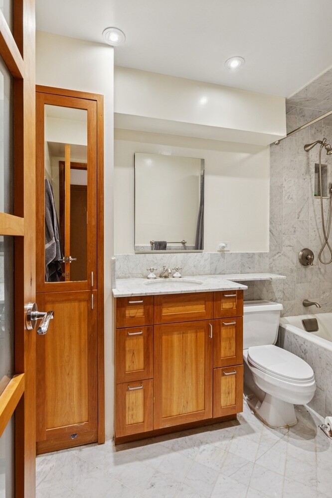 #11 photo, 253 W 73RD Street, マンハッタン Upper West Side , NY 10023