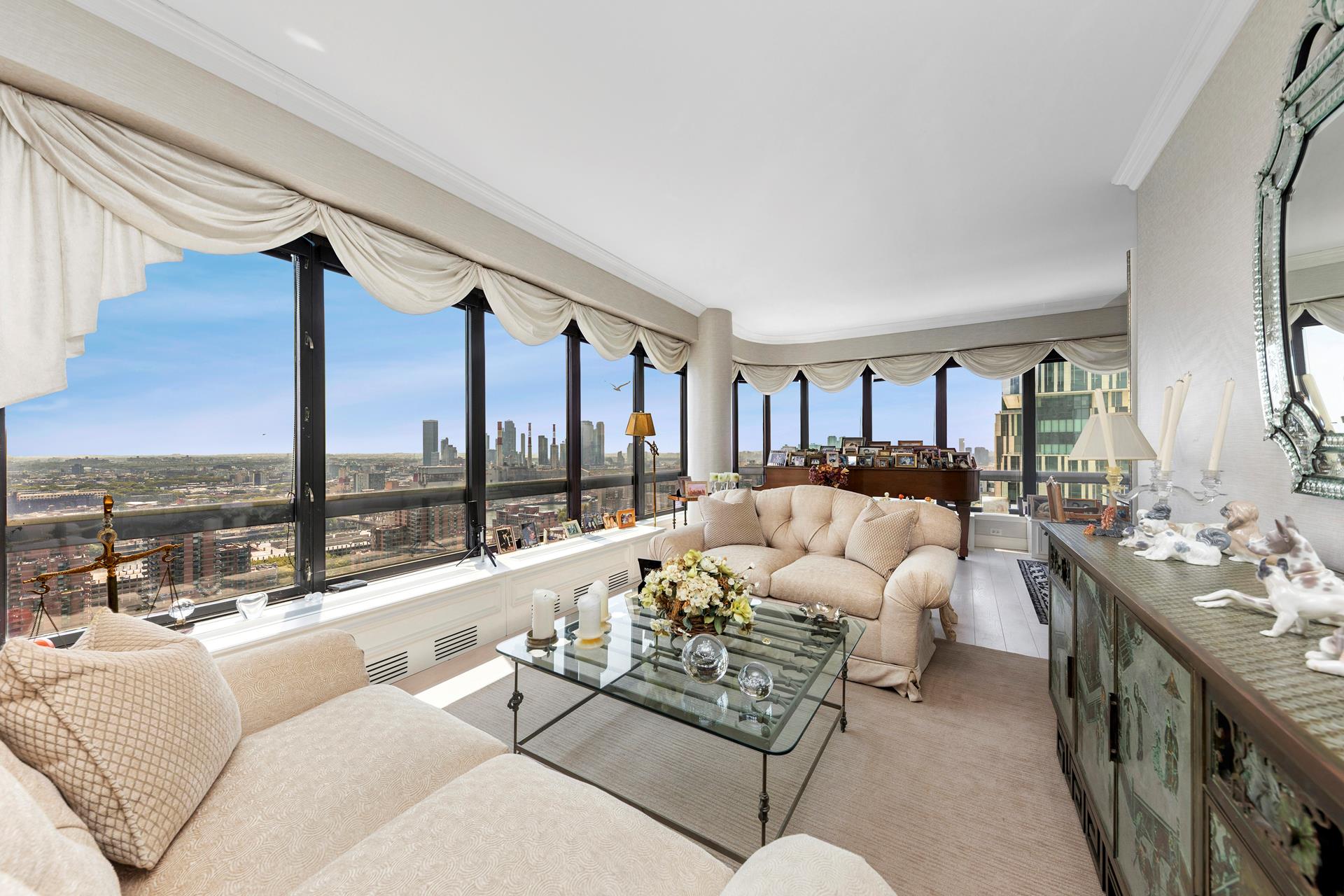 #1 photo, 530 E 76TH Street, Lenox Hill , NY 10021