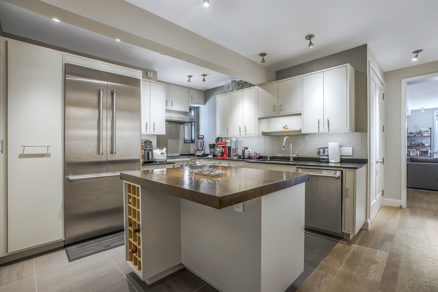 #6 photo, 310 W 55TH Street, マンハッタン Hells Kitchen , NY 10019