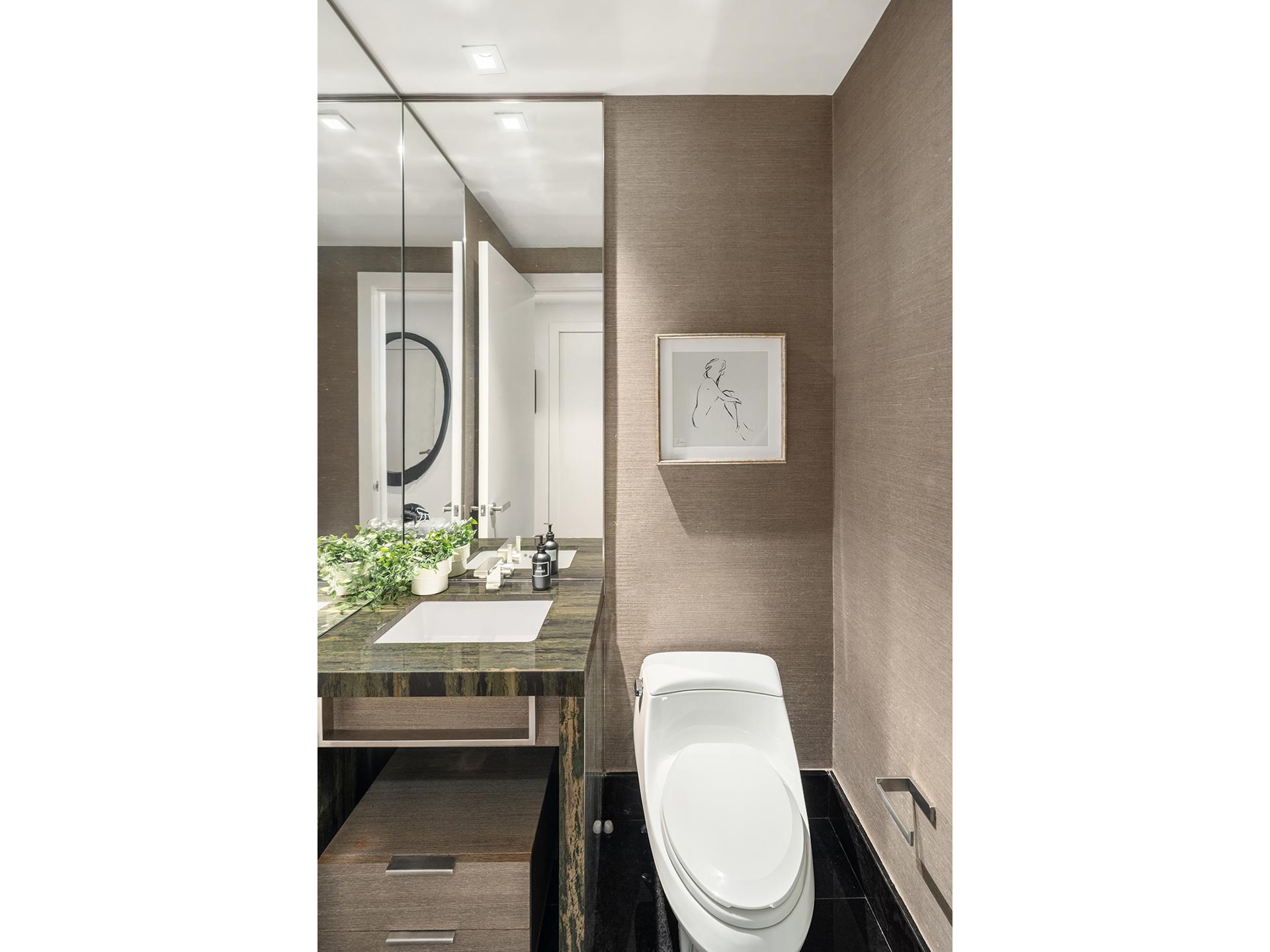 #9 photo, 400 W 12TH Street, マンハッタン West Village , NY 10014