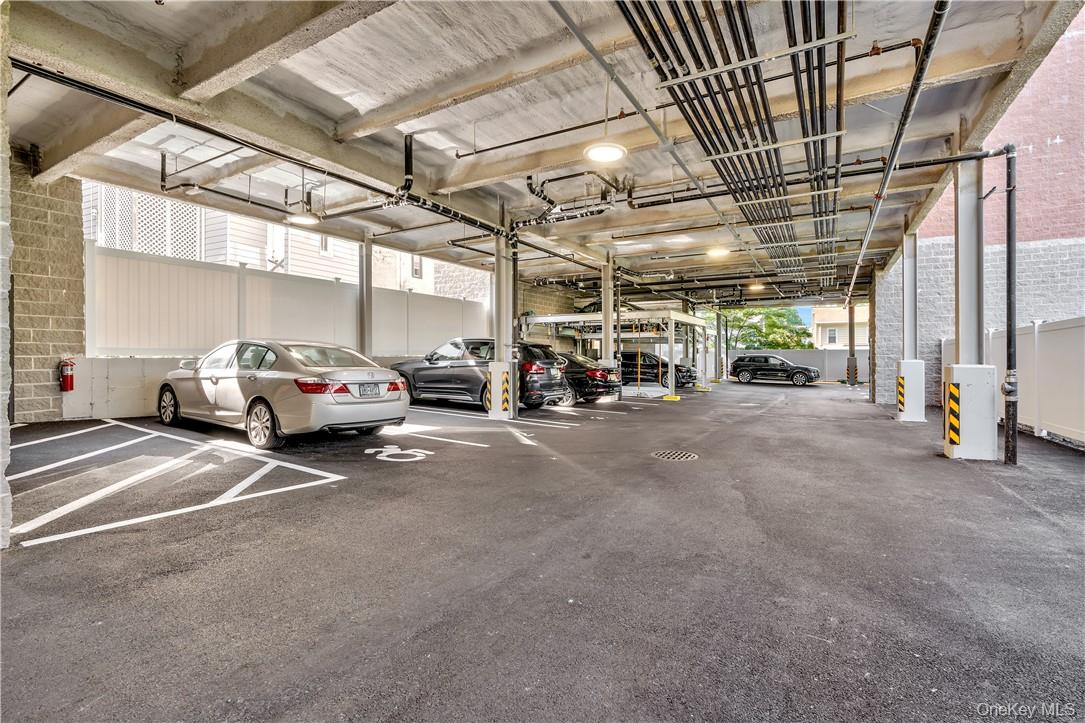 #17 photo, 8 Boulevard, Pelham , NY 10803