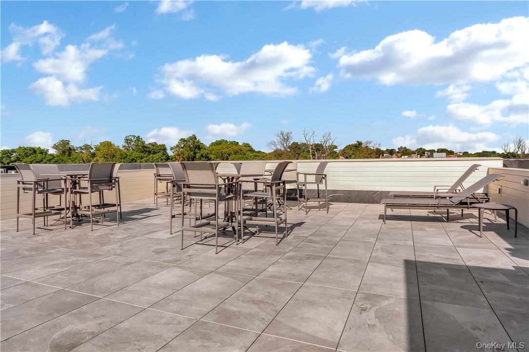 #18 photo, 8 Boulevard, Pelham , NY 10803