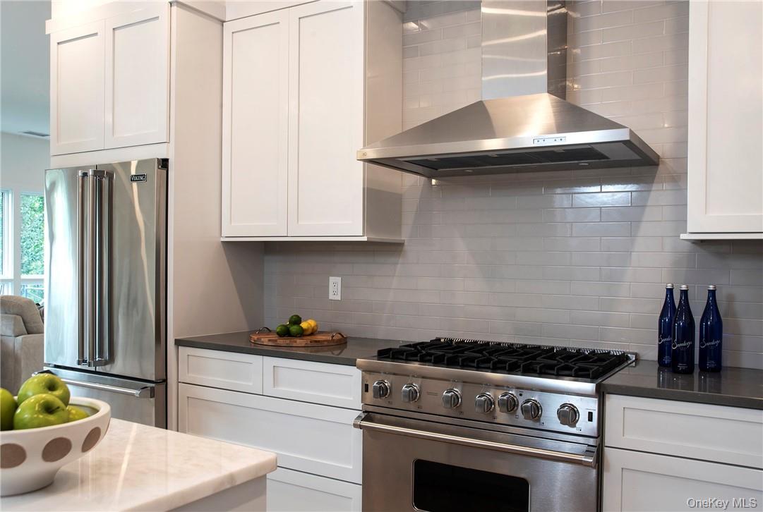 #8 photo, 8 Boulevard, Pelham , NY 10803