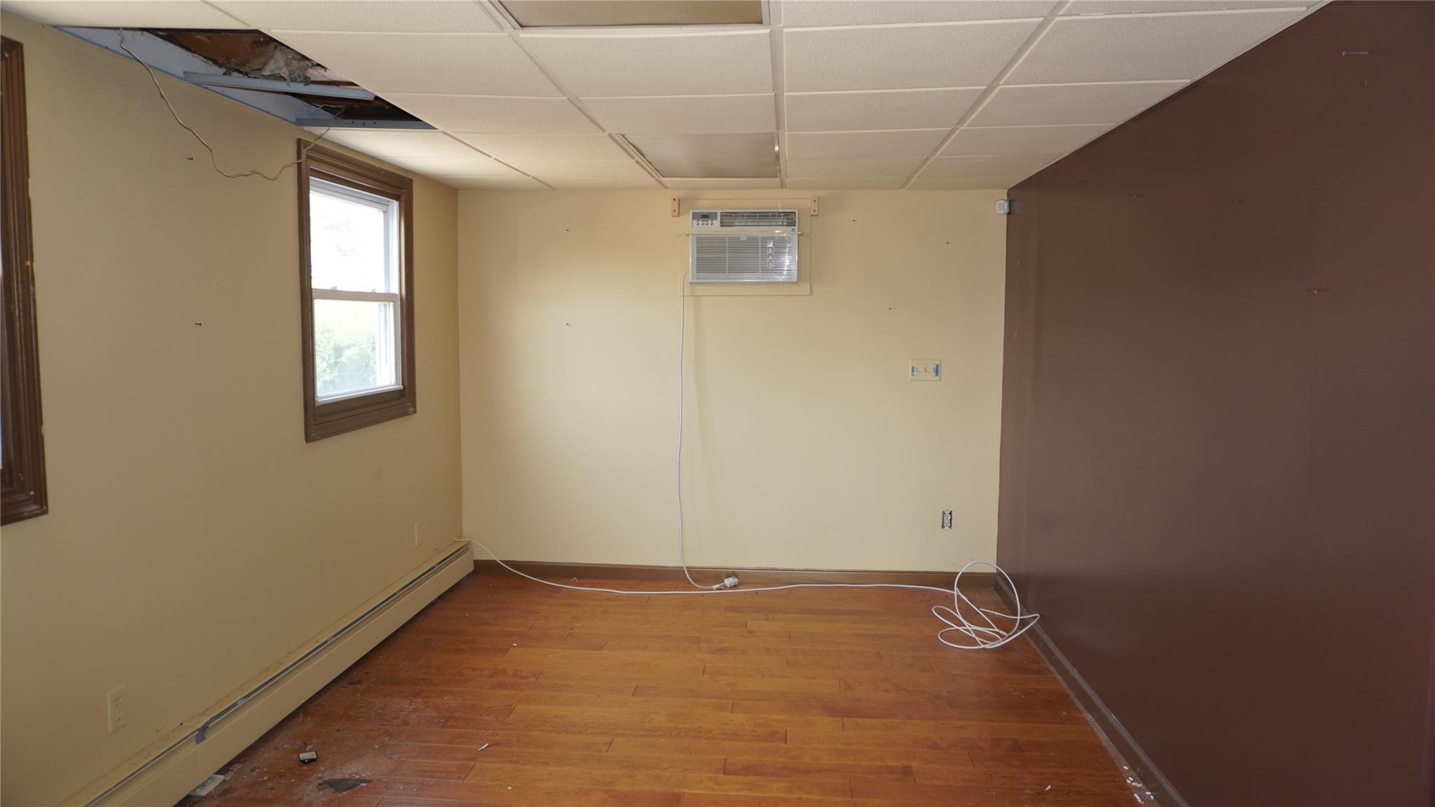 #3 photo, 1443 Deer Park Avenue, サフォーク郡 North Babylon , NY 11703