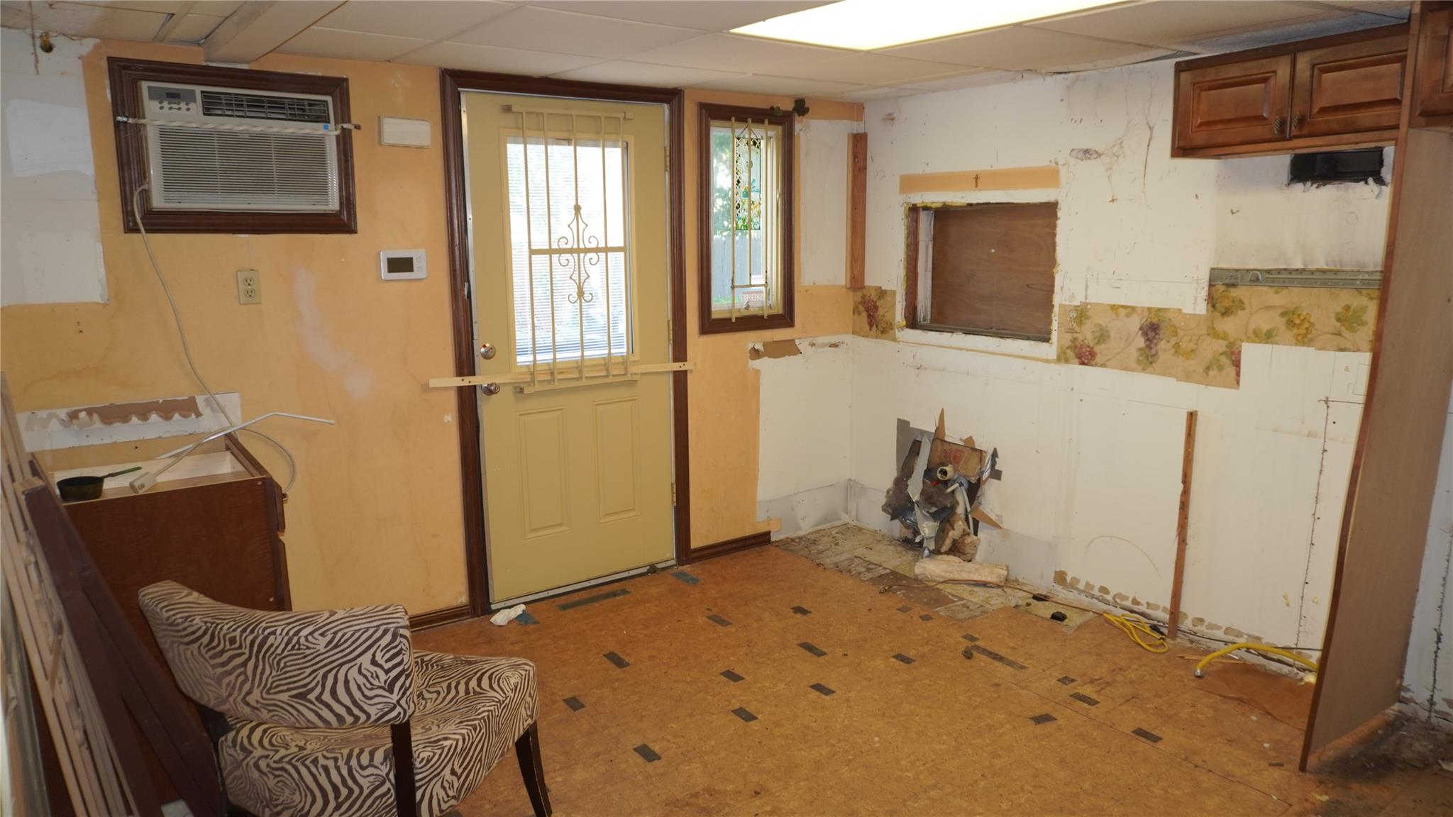 #4 photo, 1443 Deer Park Avenue, サフォーク郡 North Babylon , NY 11703