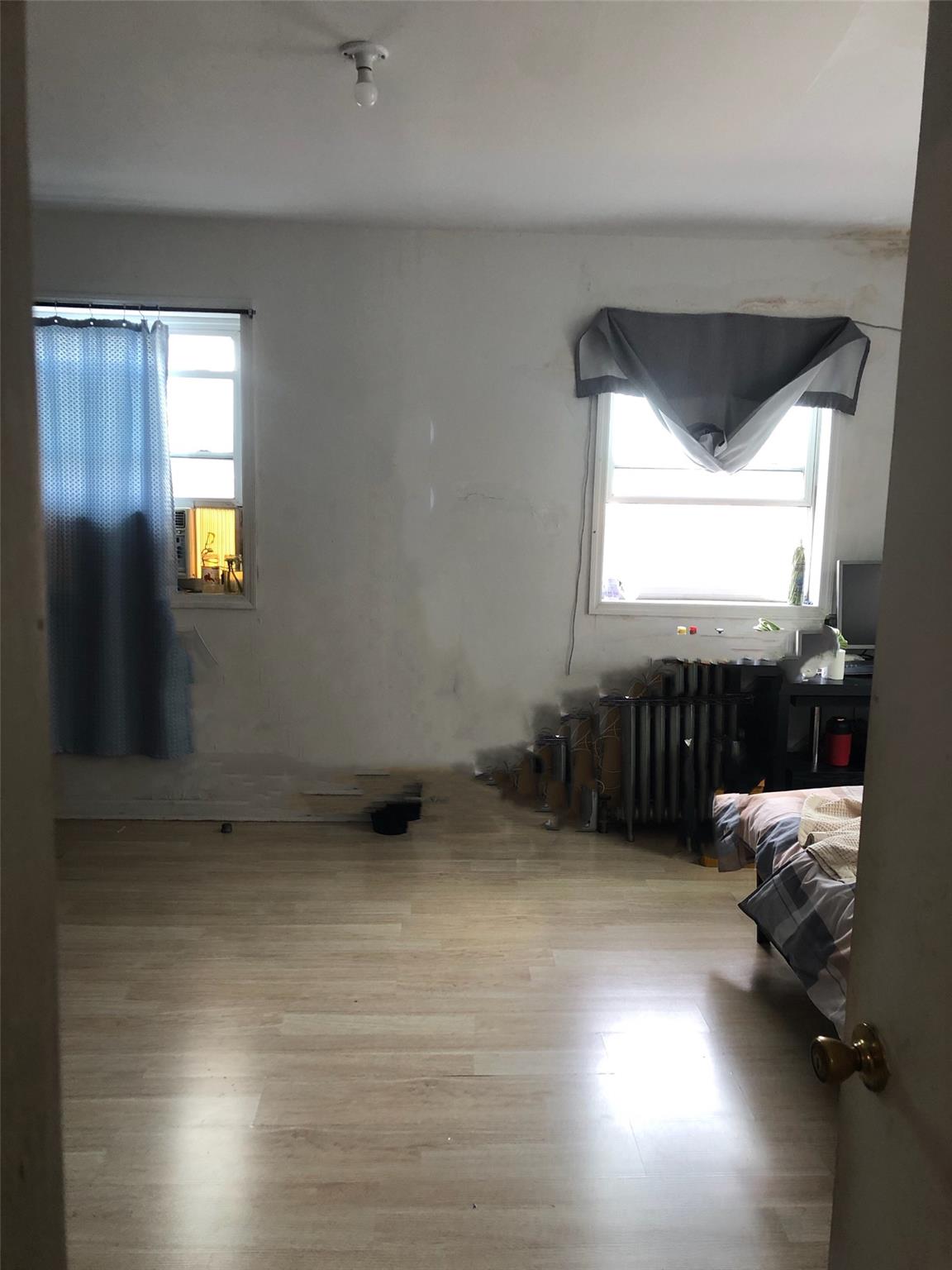 #4 photo, 42-19 162nd Street, クイーンズ区 Flushing , NY 11358