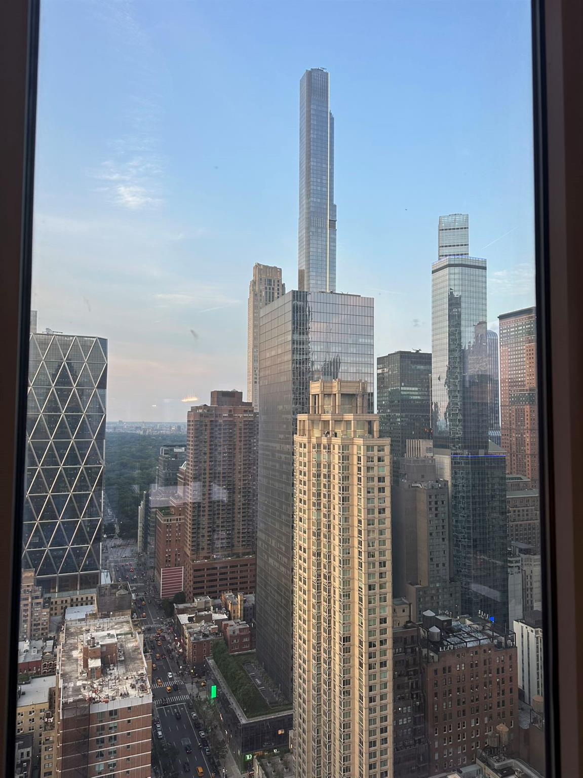 #1 photo, 310 W 52nd Street, マンハッタン New York (Manhattan) , NY 10019