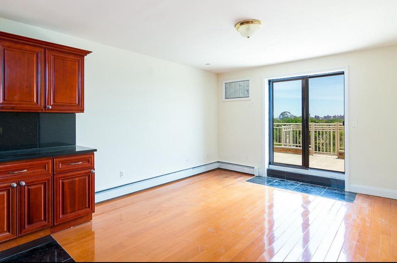 #5 photo, 54-14 111th Street, クイーンズ区 Corona , NY 11368