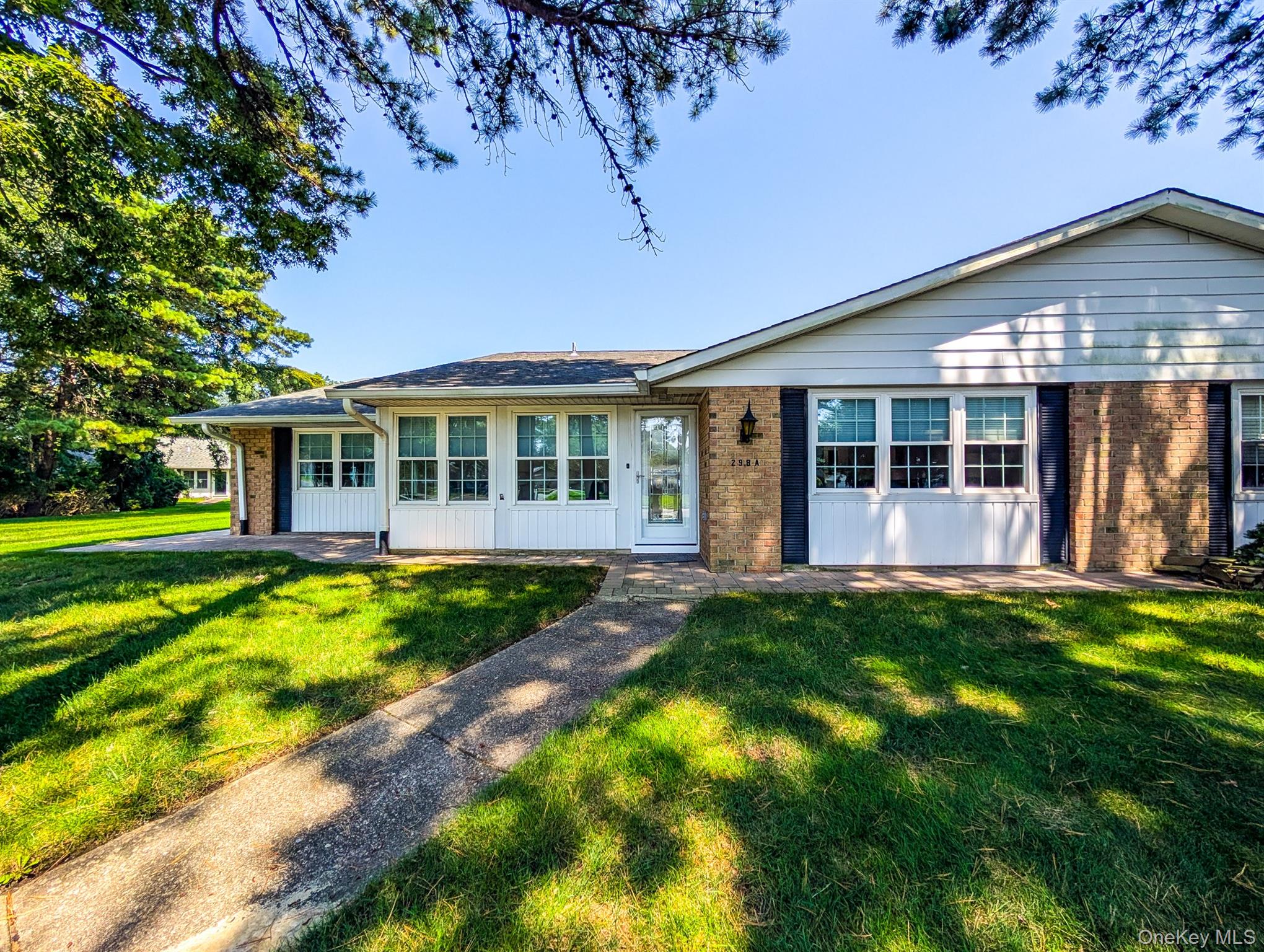 #1 photo, 298A Cardiff Court, サフォーク郡 Ridge , NY 11961