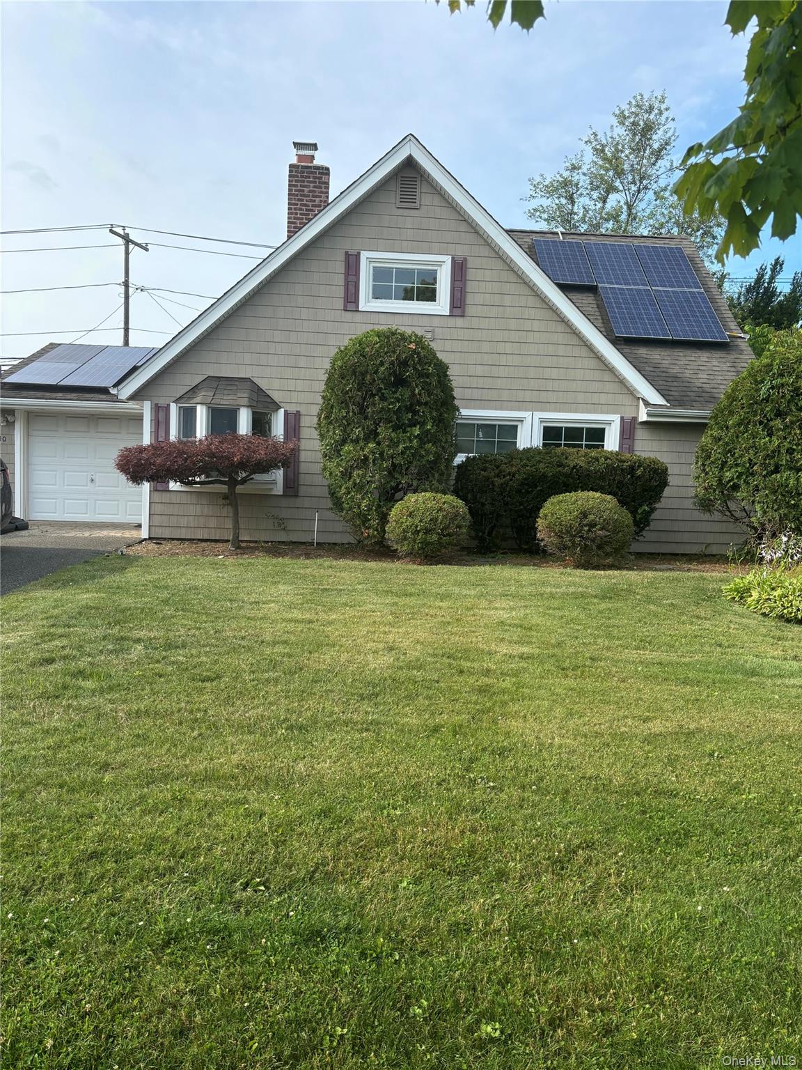 #1 photo, 40 Walnut Lane, हिक्सविले Hicksville , NY 11801