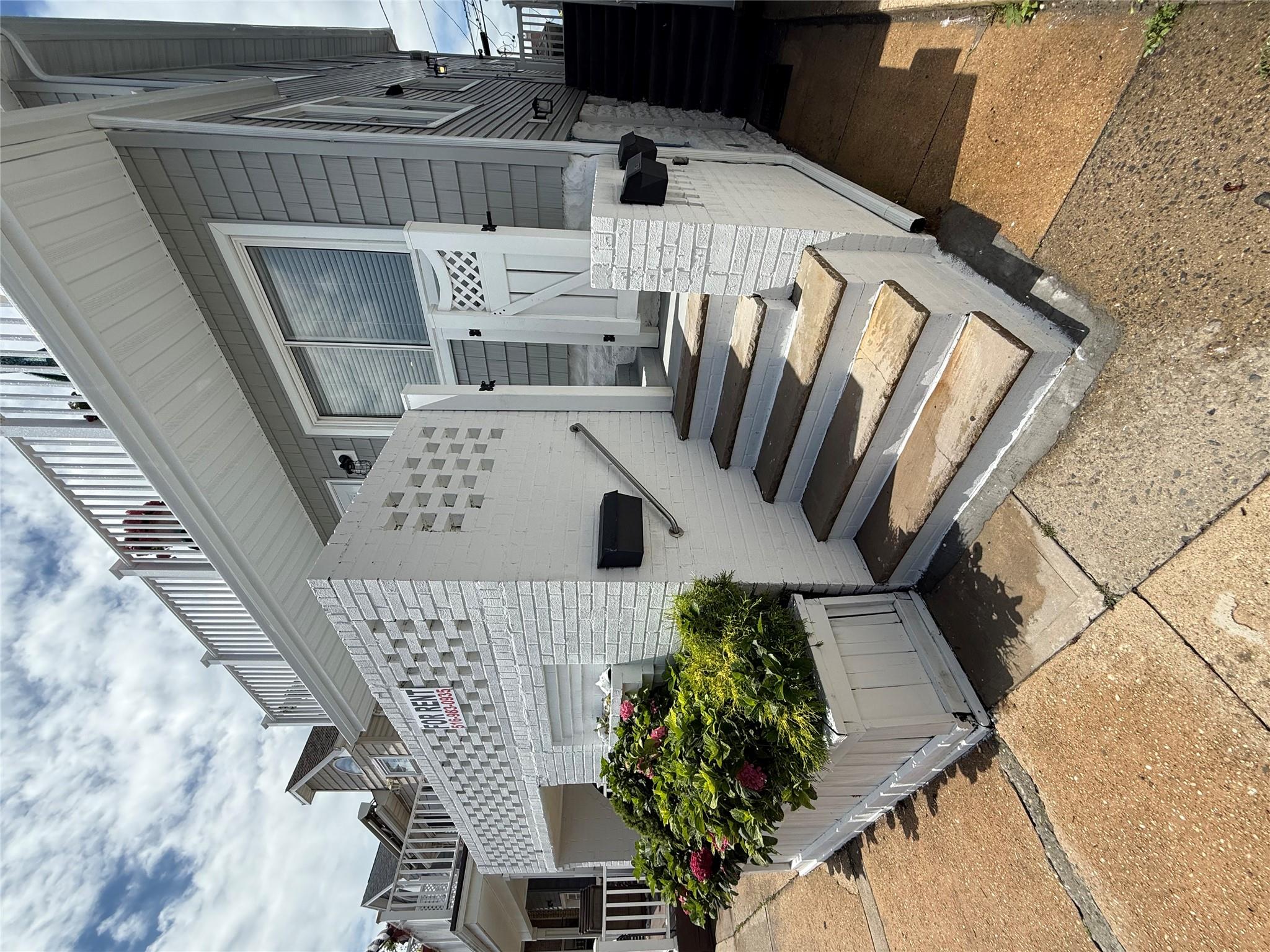 #1 photo, 19 Minnesota Avenue, नासाउ काउंटी Long Beach , NY 11561