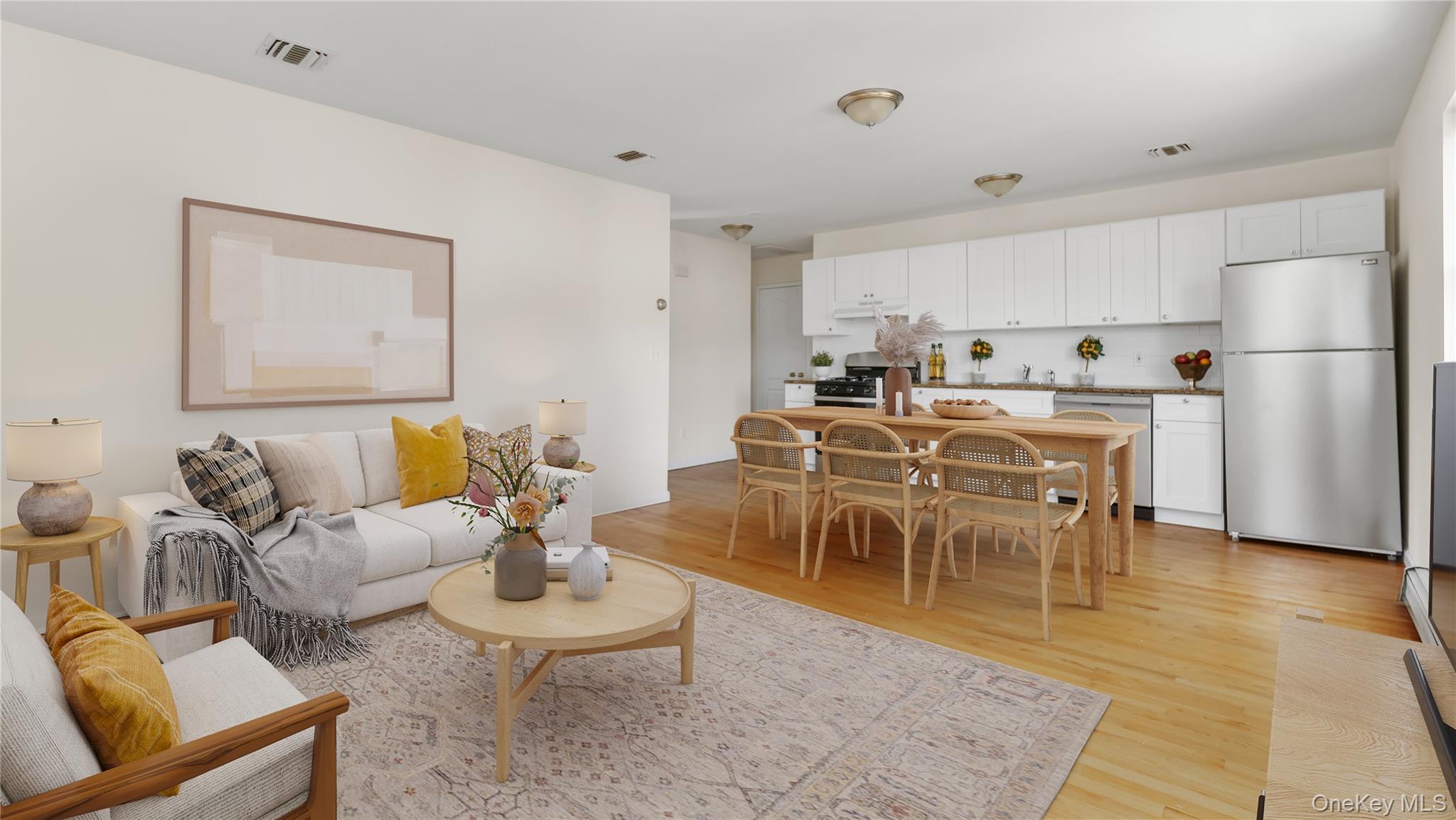 #1 photo, 6 Selina Court, नासाउ काउंटी Glen Cove , NY 11542