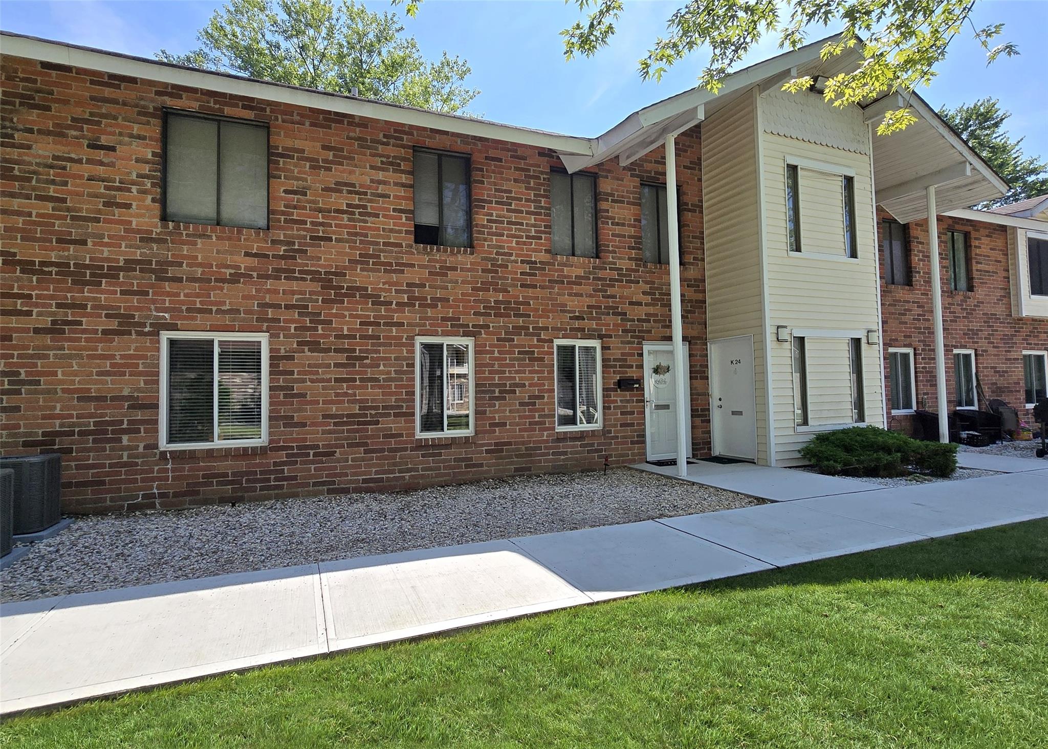 #1 photo, 23 Kiowa Court, 東長島 科勒姆 Coram , NY 11727