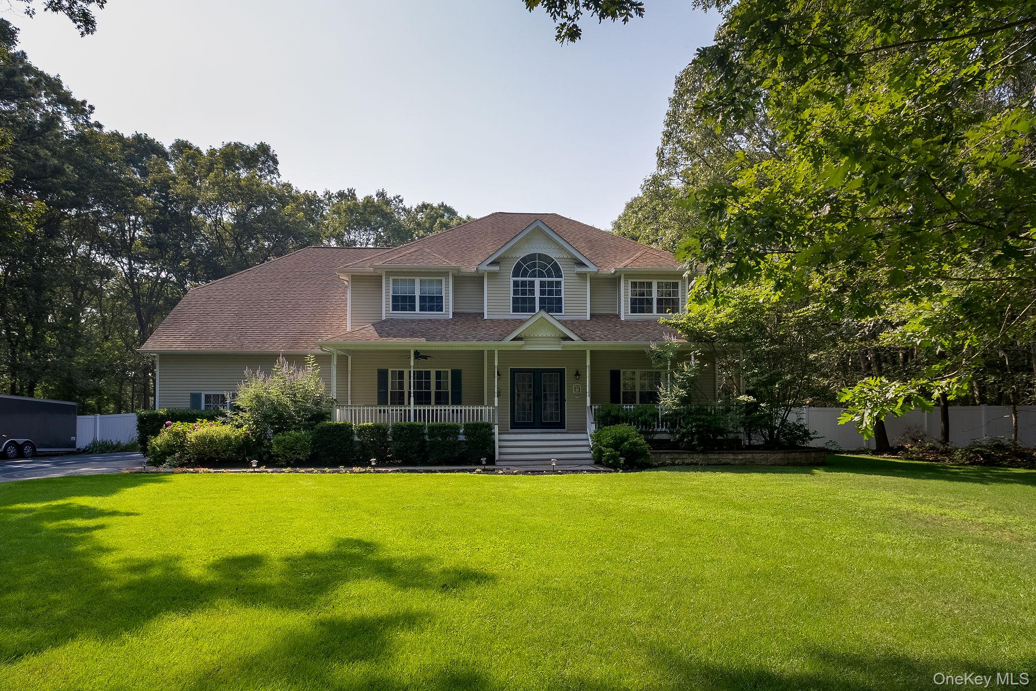 #1 photo, 8 Davidson Drive, 东长岛 Manorville , NY 11949