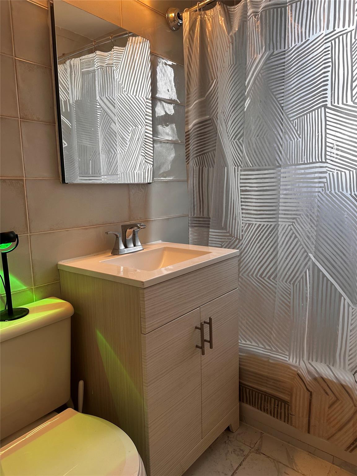 #4 photo, 2640 Marion Avenue, ブロンクス区 Bronx , NY 10458