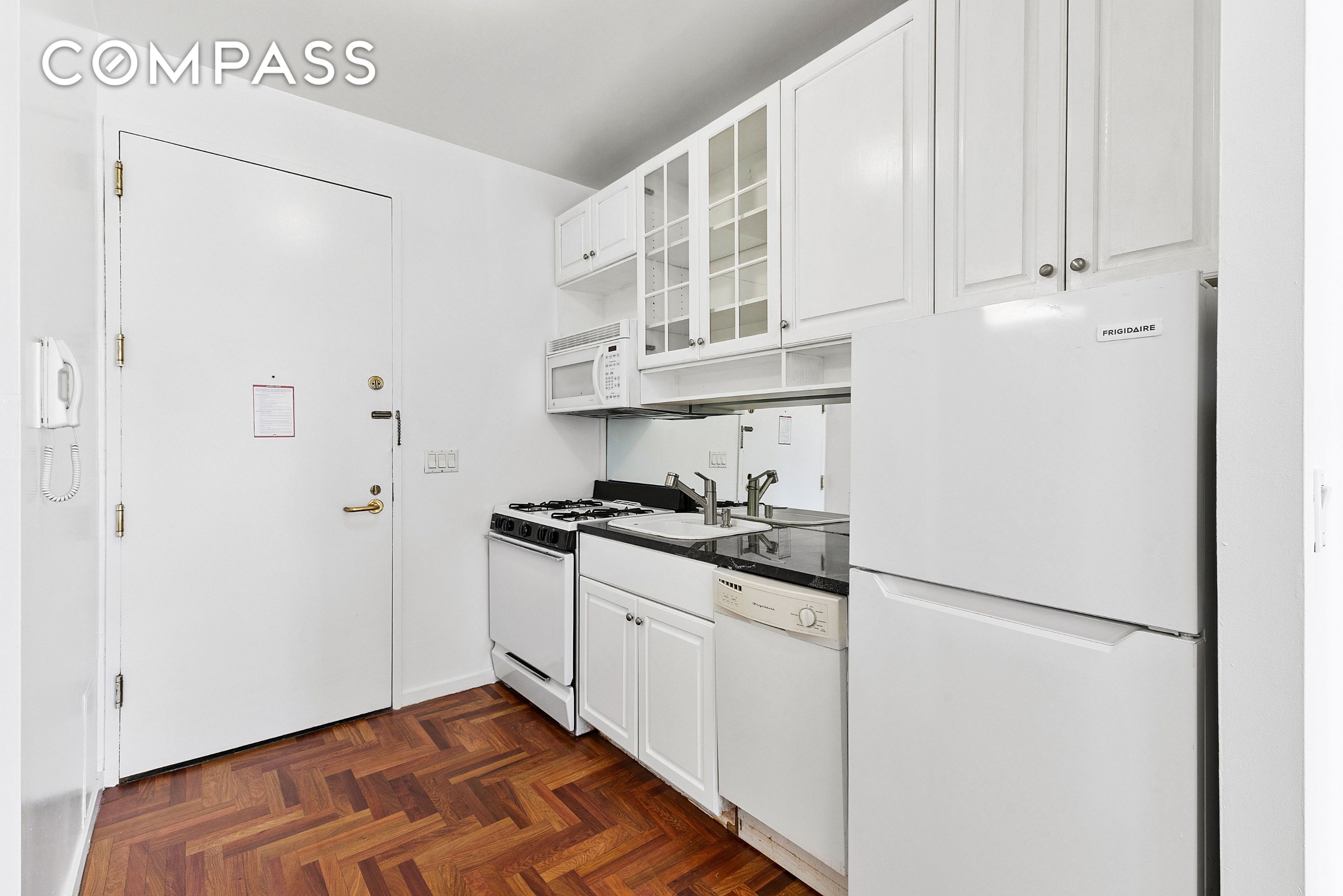 #4 photo, 250 E 54th Street, マンハッタン Midtown East , NY 10022