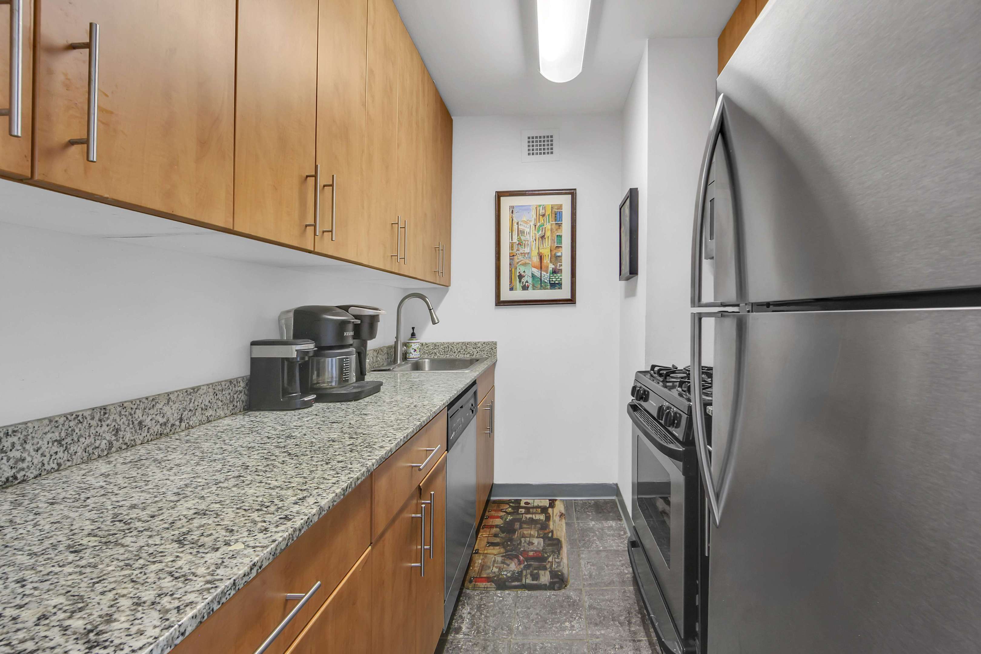 #7 photo, 310 E 46th Street, マンハッタン Midtown East , NY 10017